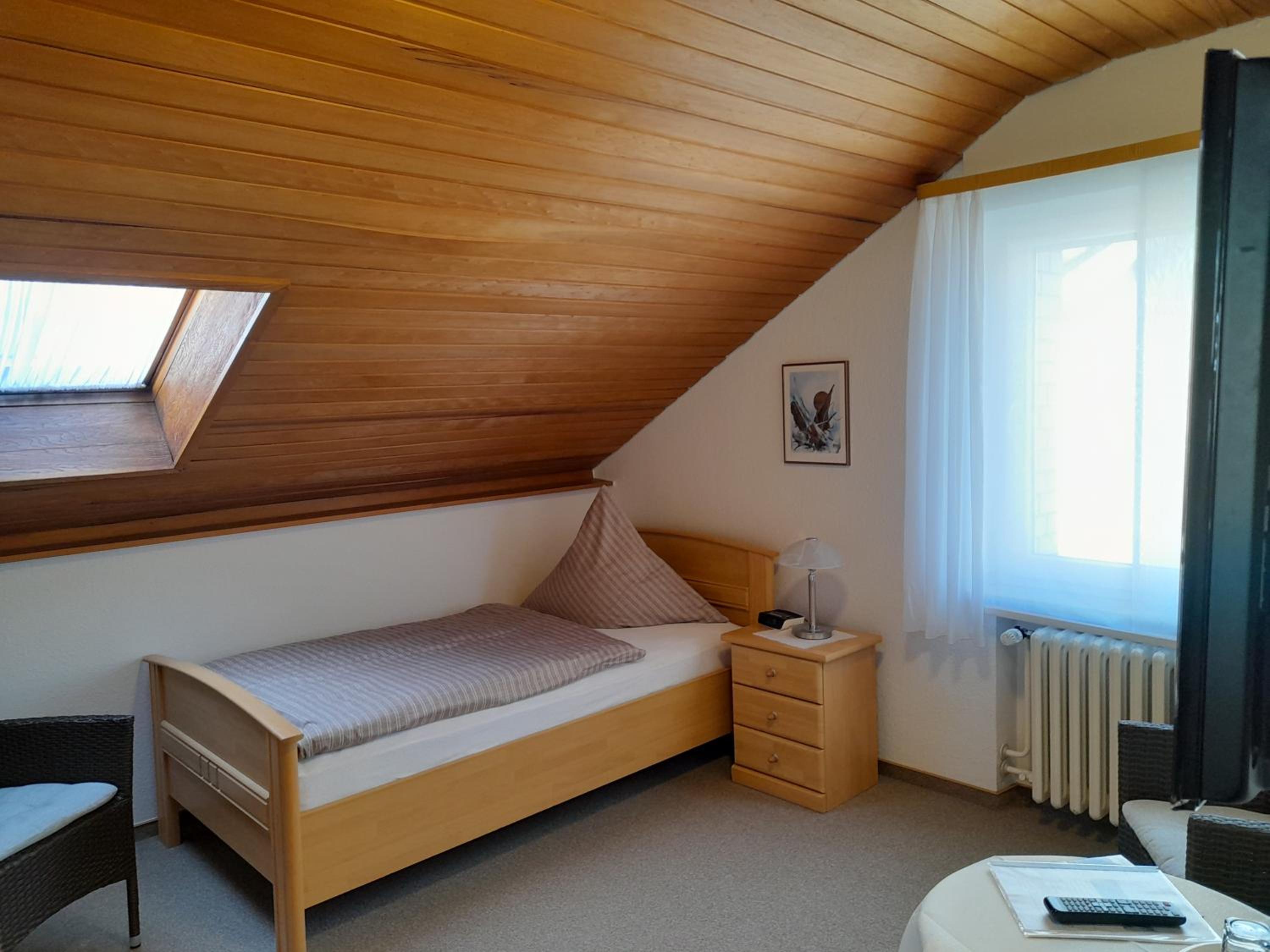 Single Room photo 3