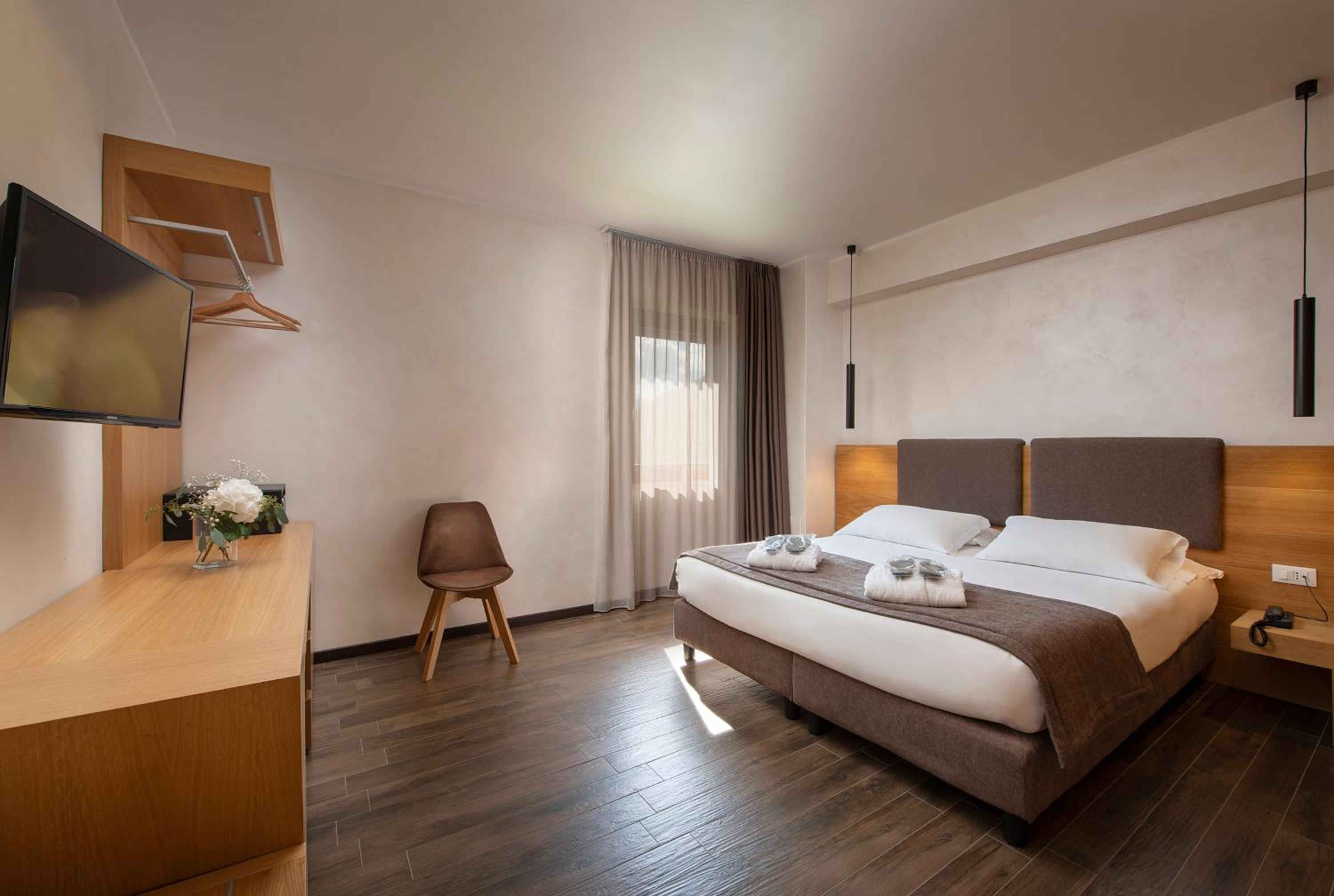 Superior Double Room - Photo 2