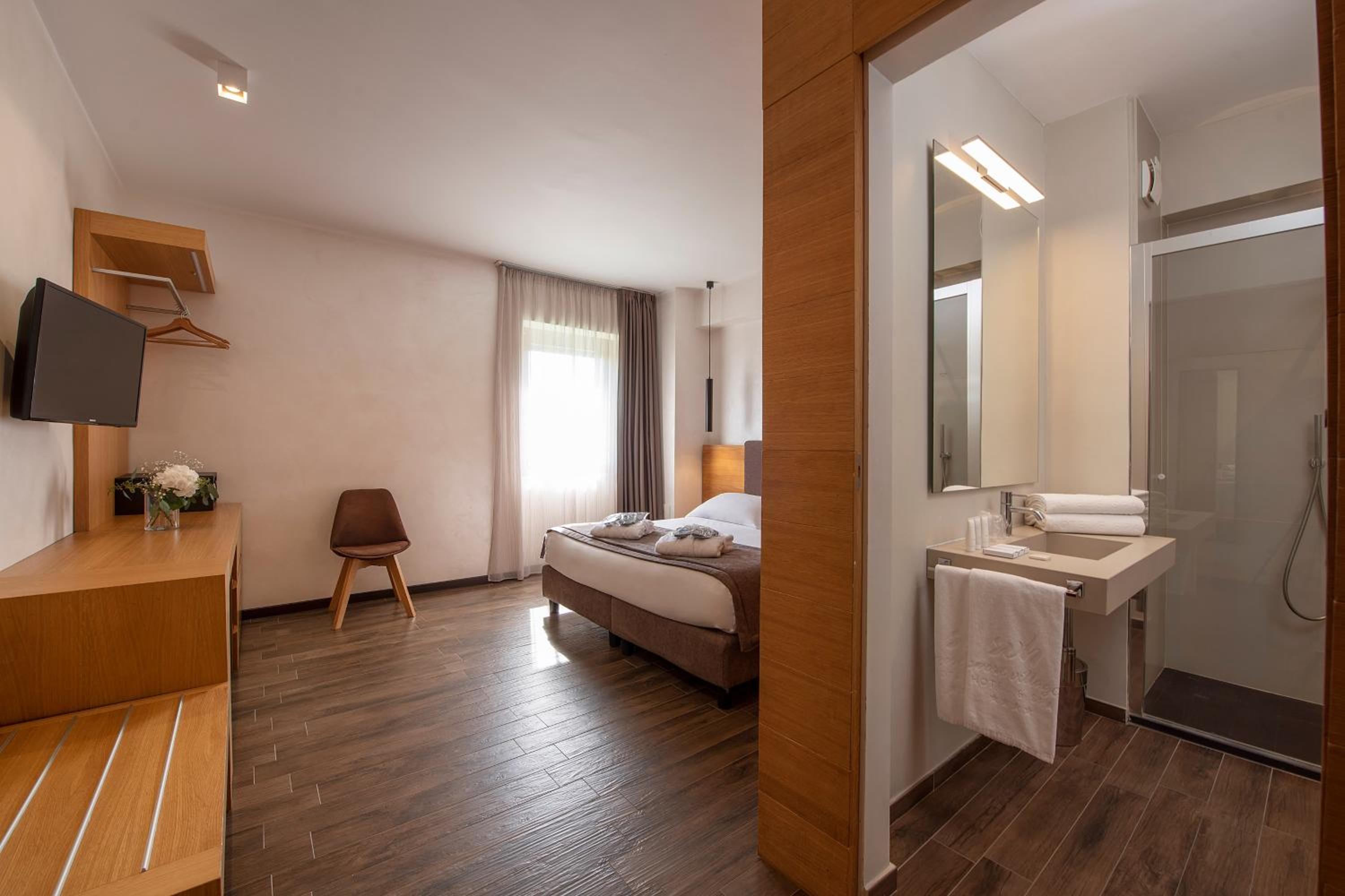 Superior Double Room - Photo 5