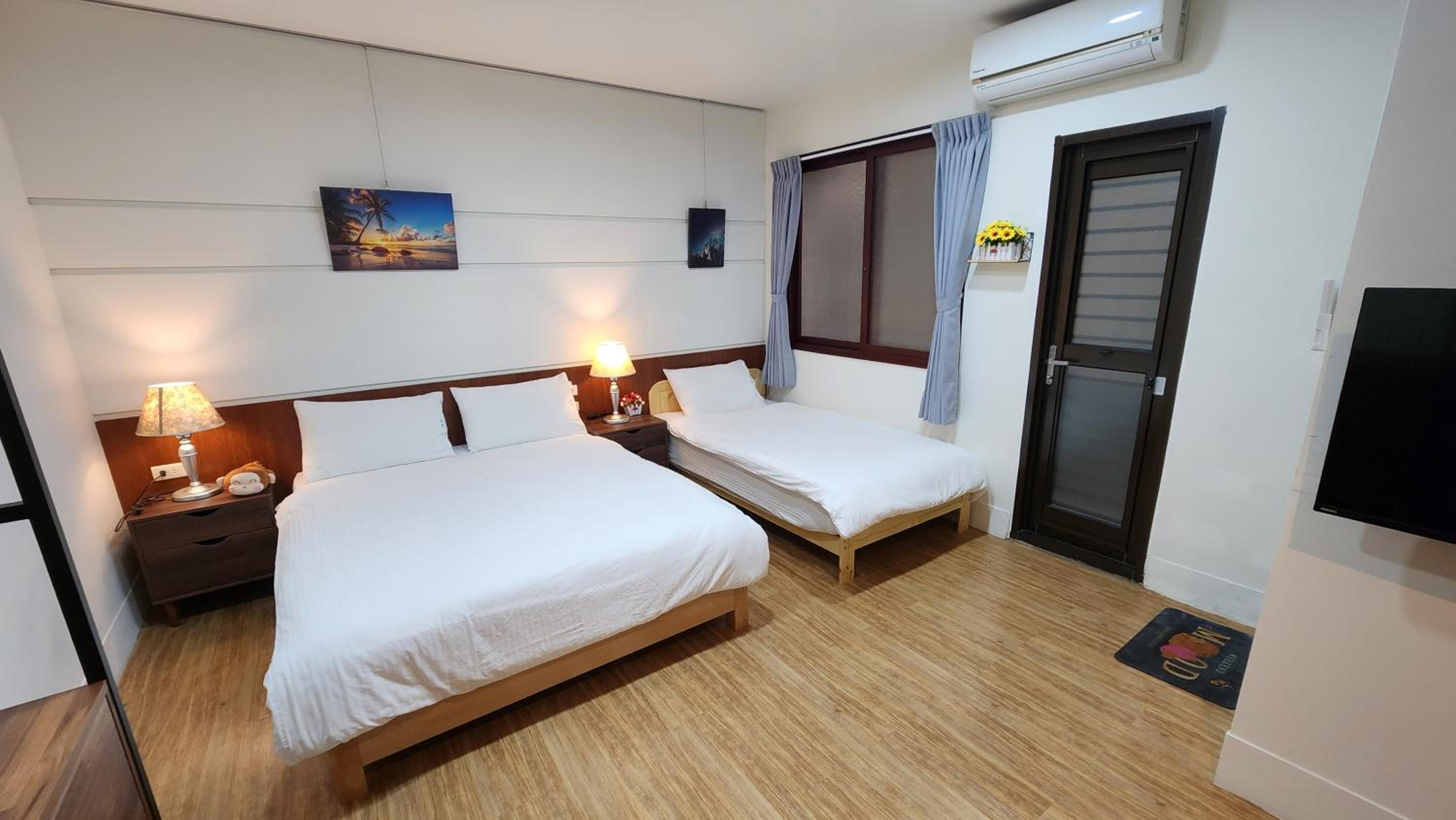 Triple Room with Private Bathroom photo 3