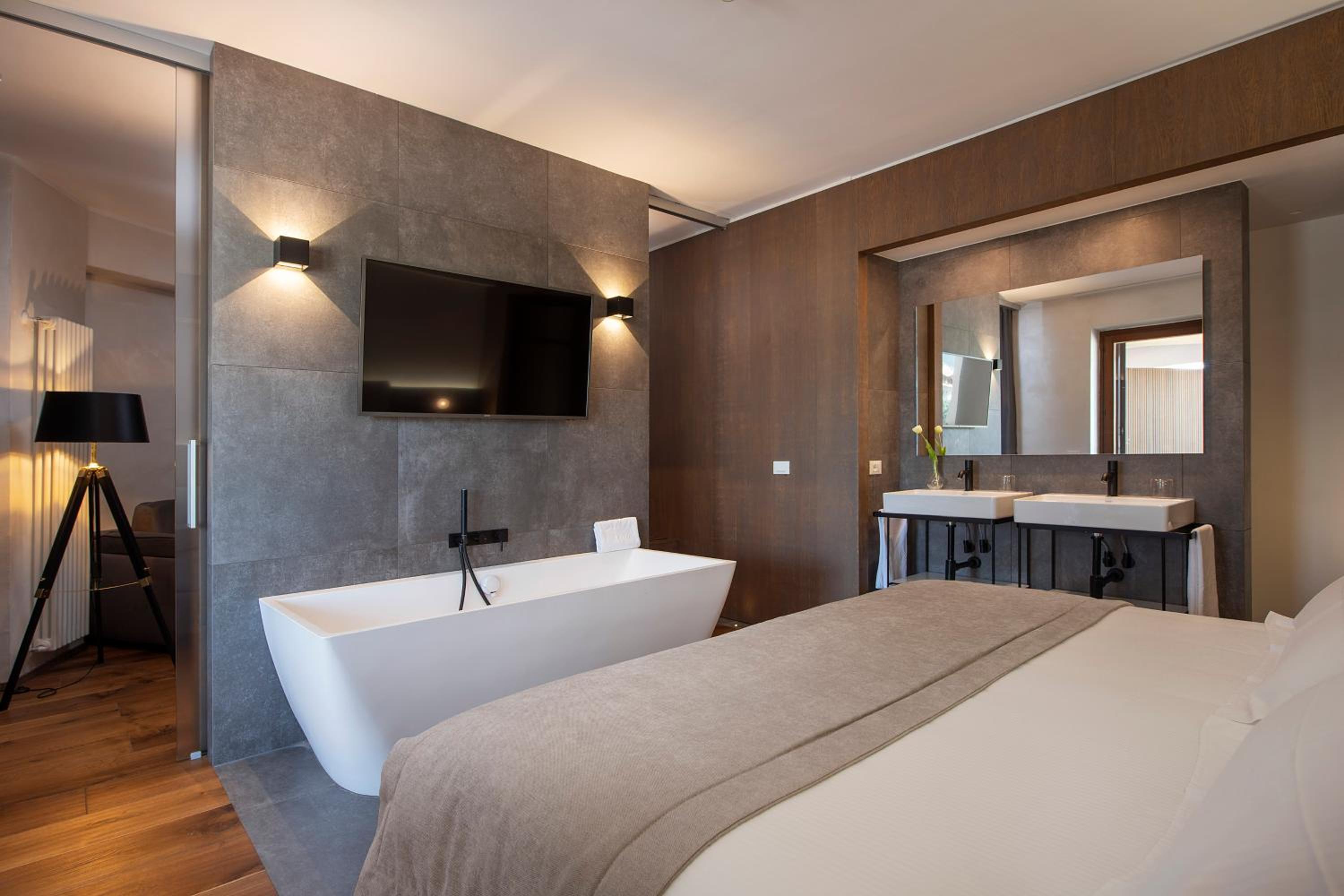 Deluxe Junior Suite