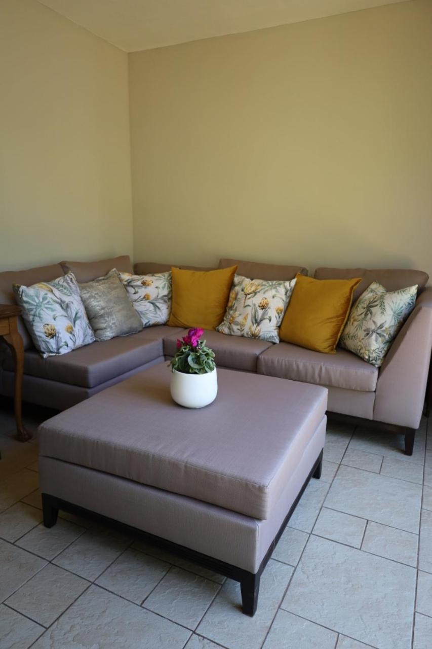 Deluxe Double Room with Balcony - Photo 3