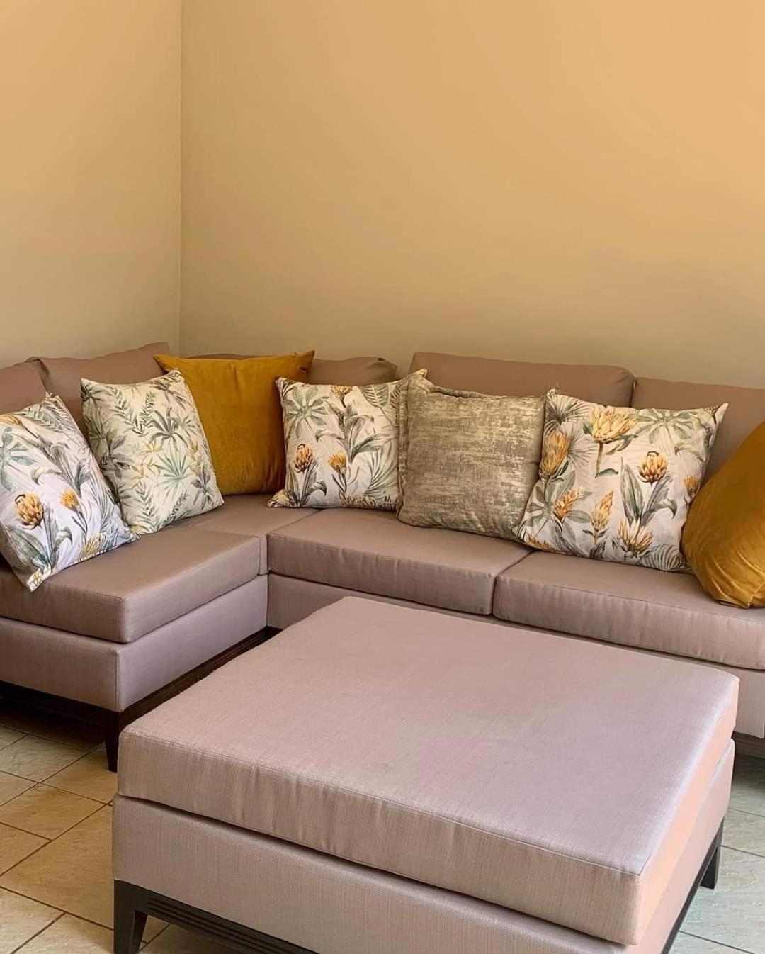 Deluxe Double Room with Balcony - Photo 6