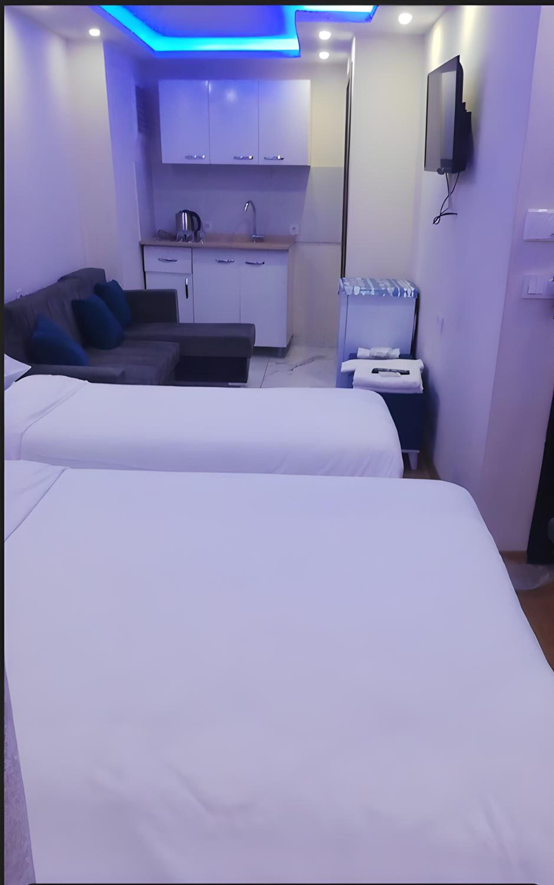 Superior Quadruple Room photo 2