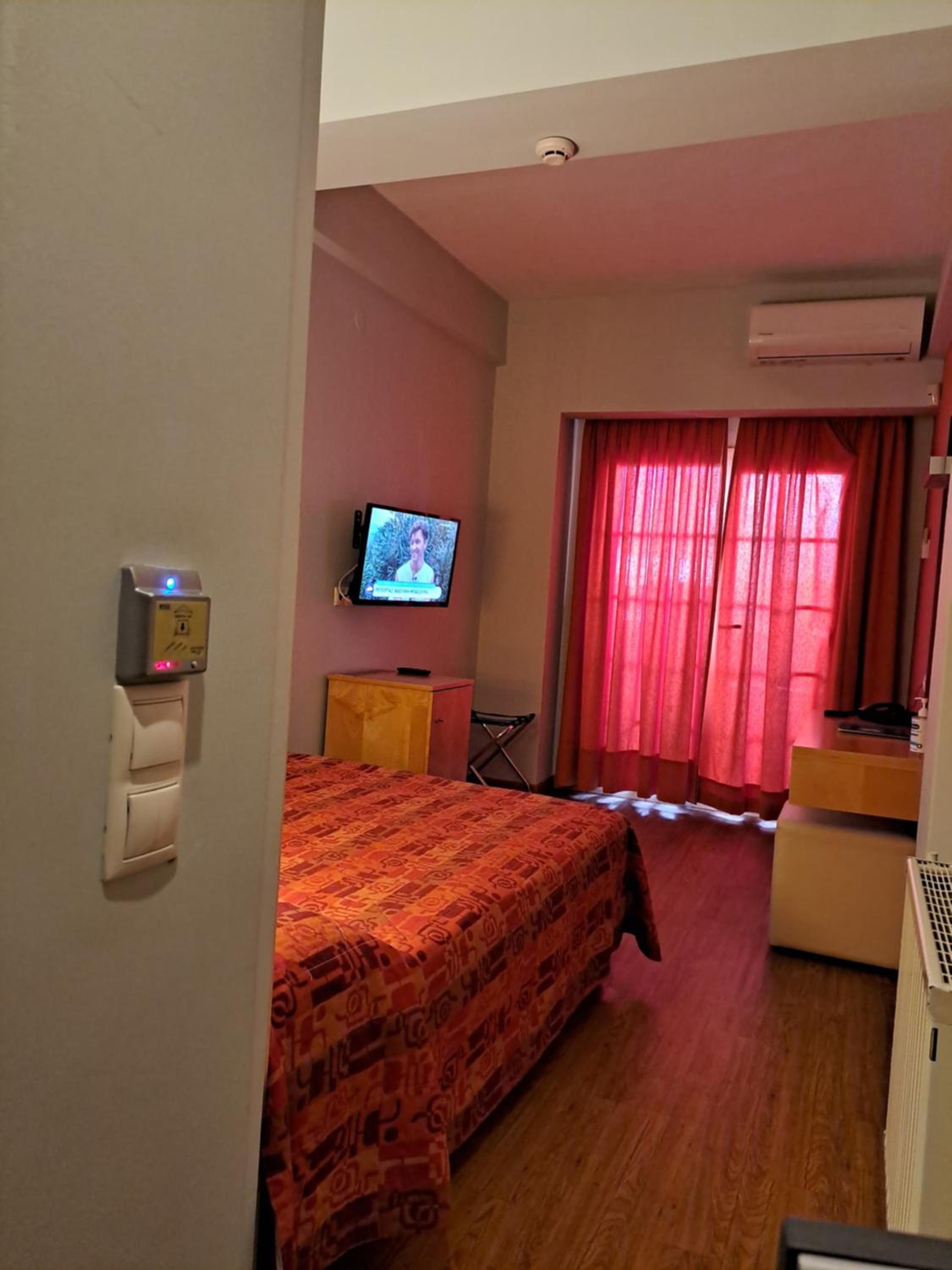 Deluxe Single Room with Balcony photo 3