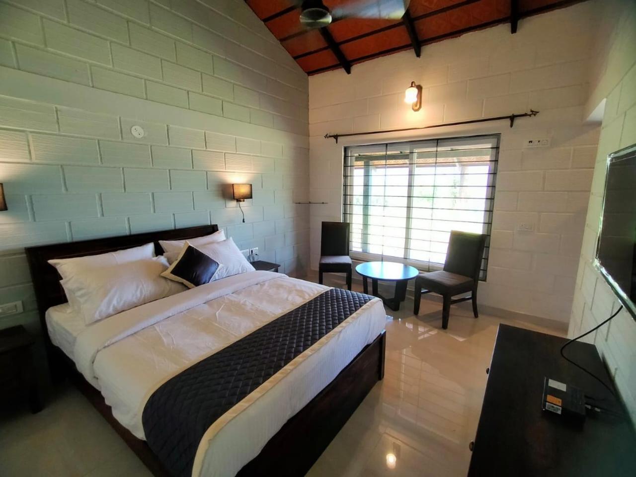 Superior Queen Room - Photo 12