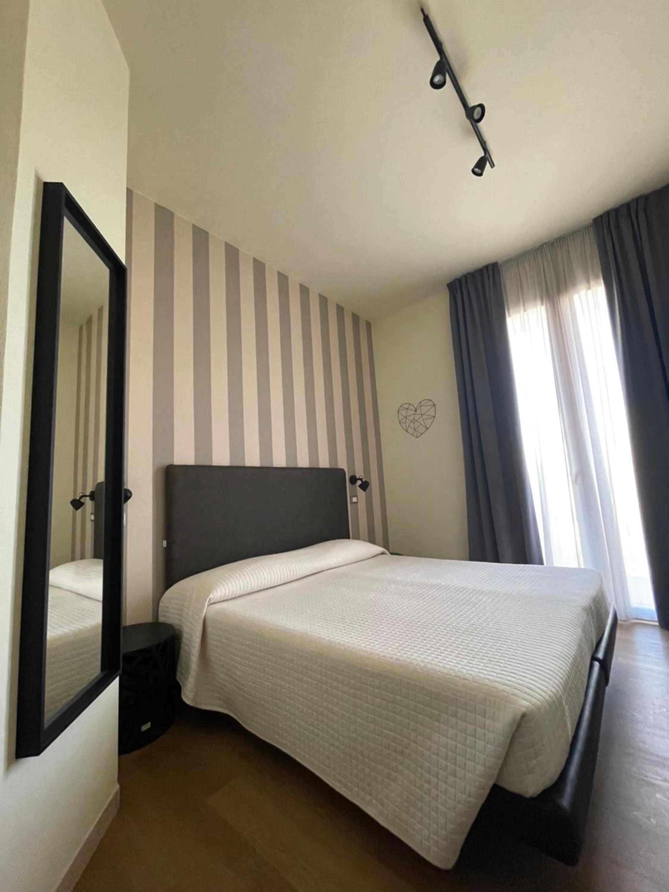 Double or Twin Room - Photo 1
