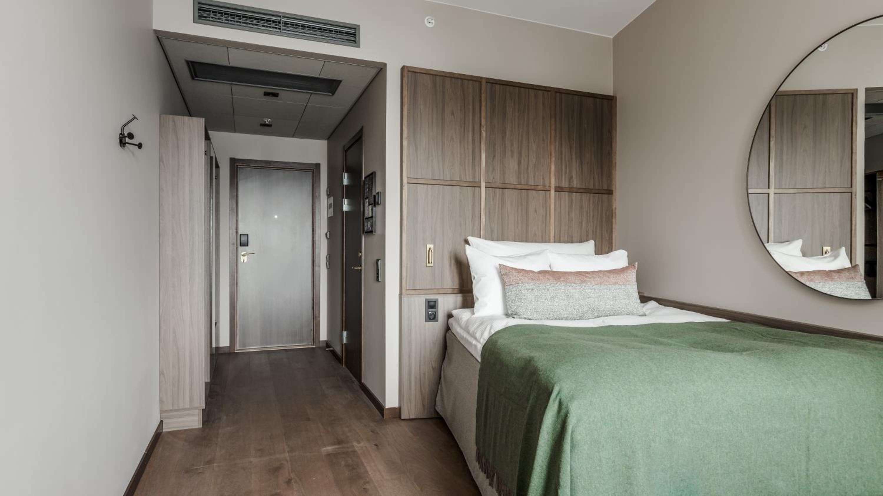 Compact Room - Photo 3