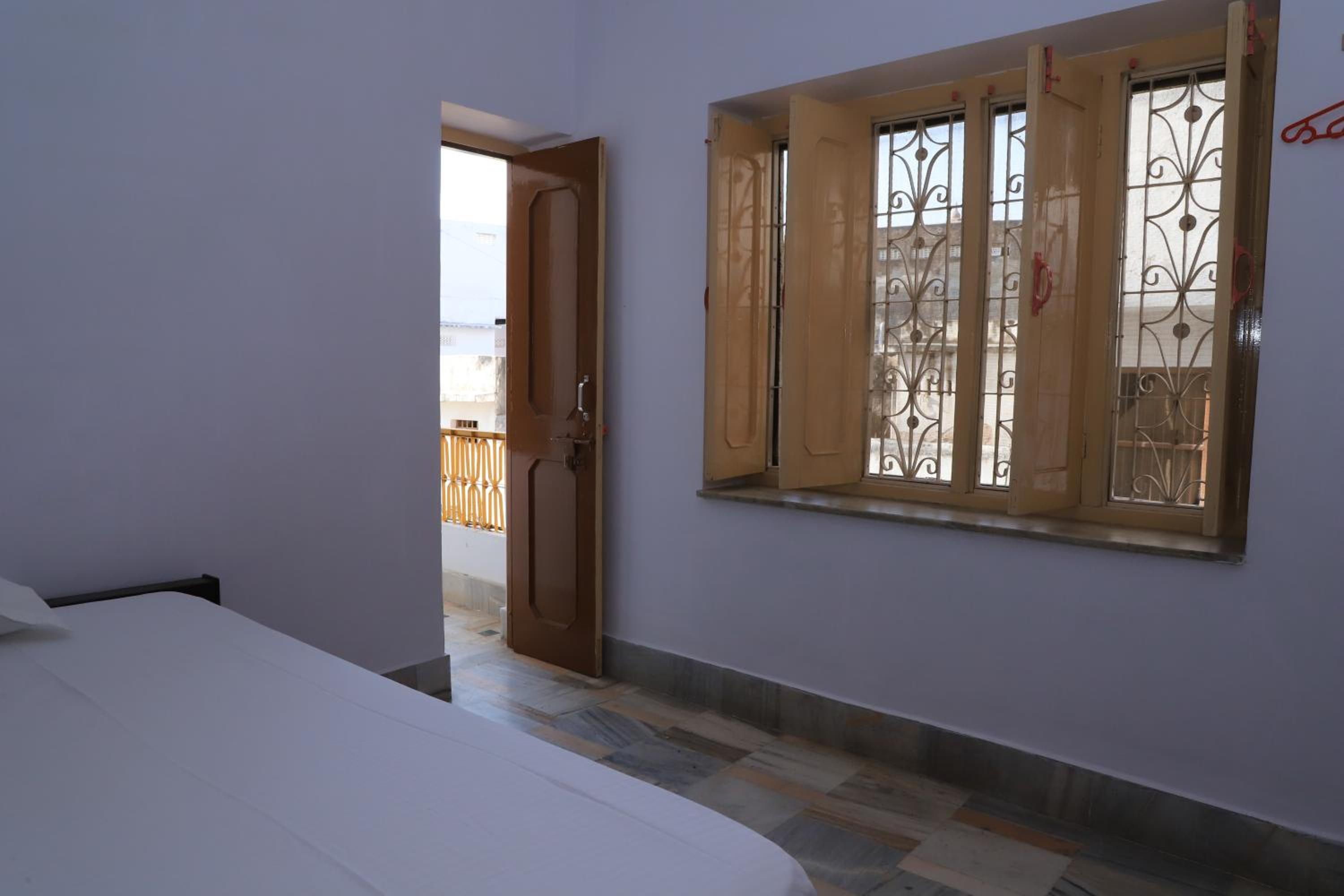 Double Room with Private Bathroom photo 3