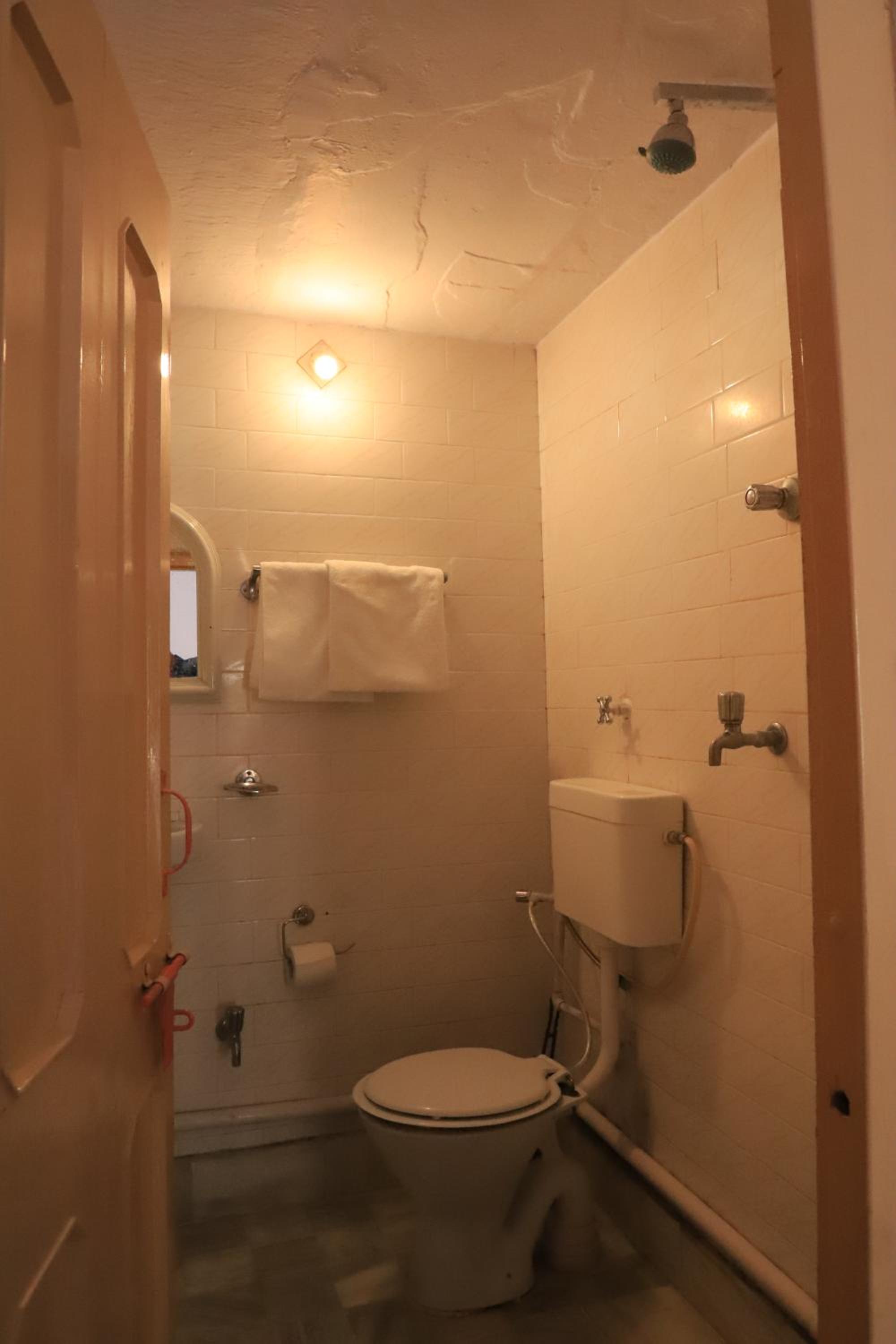 Double Room with Private Bathroom photo 2