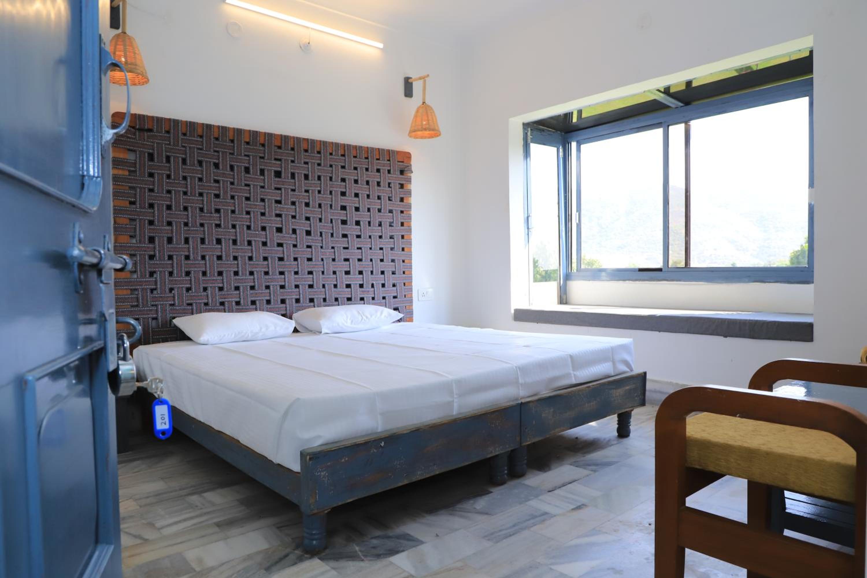 Double Room with Mountain View