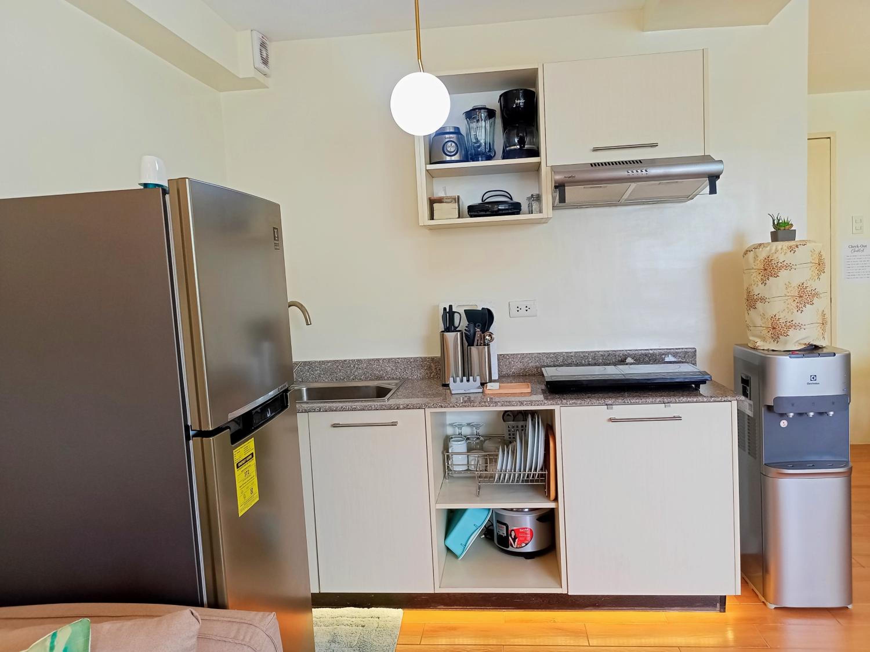 One-Bedroom Apartment photo 2