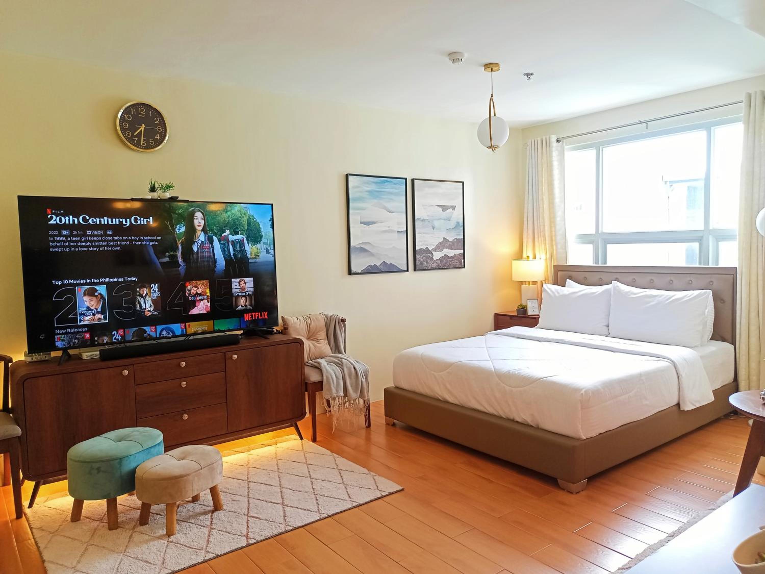 One-Bedroom Apartment photo 1