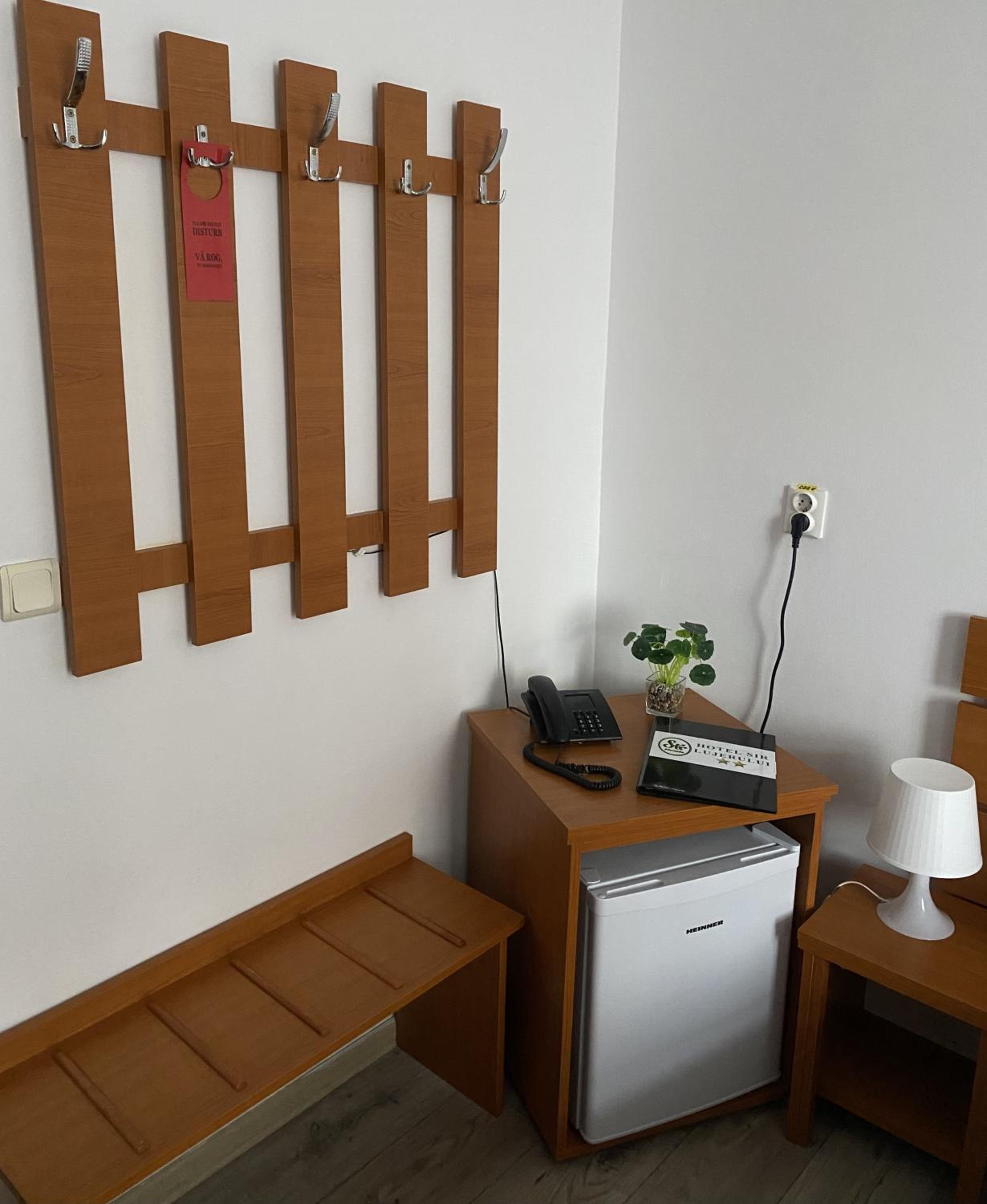 Twin Room - Photo 2