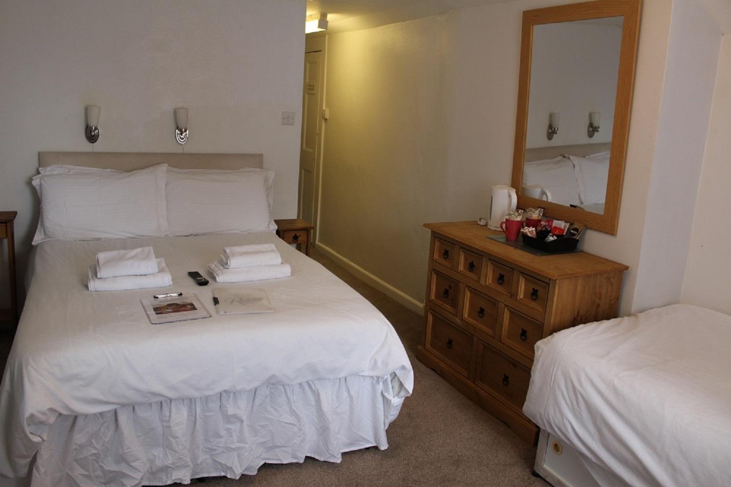Family Double or Twin Room - Room 2 photo 2