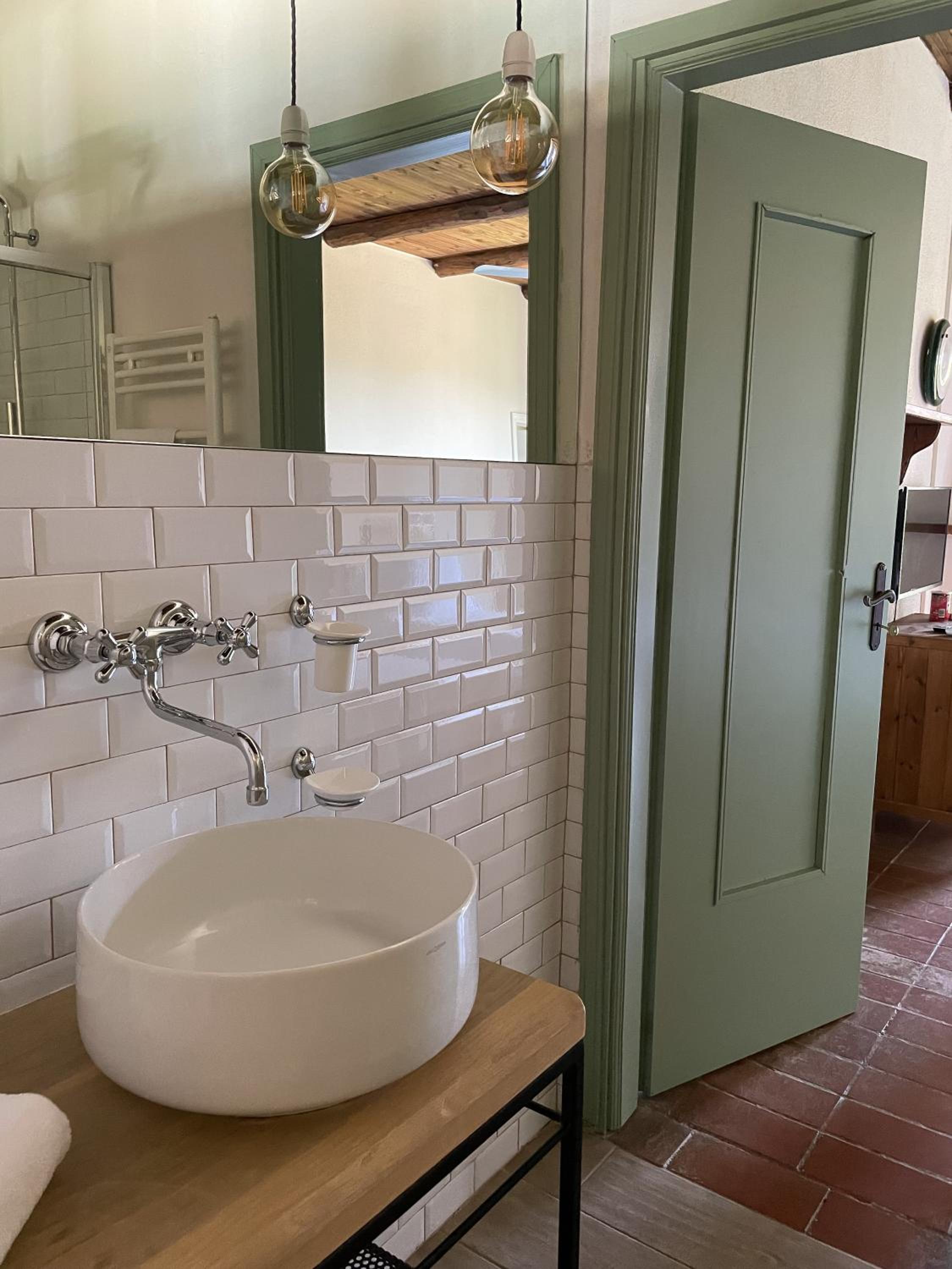 Two-Bedroom Suite - Photo 6