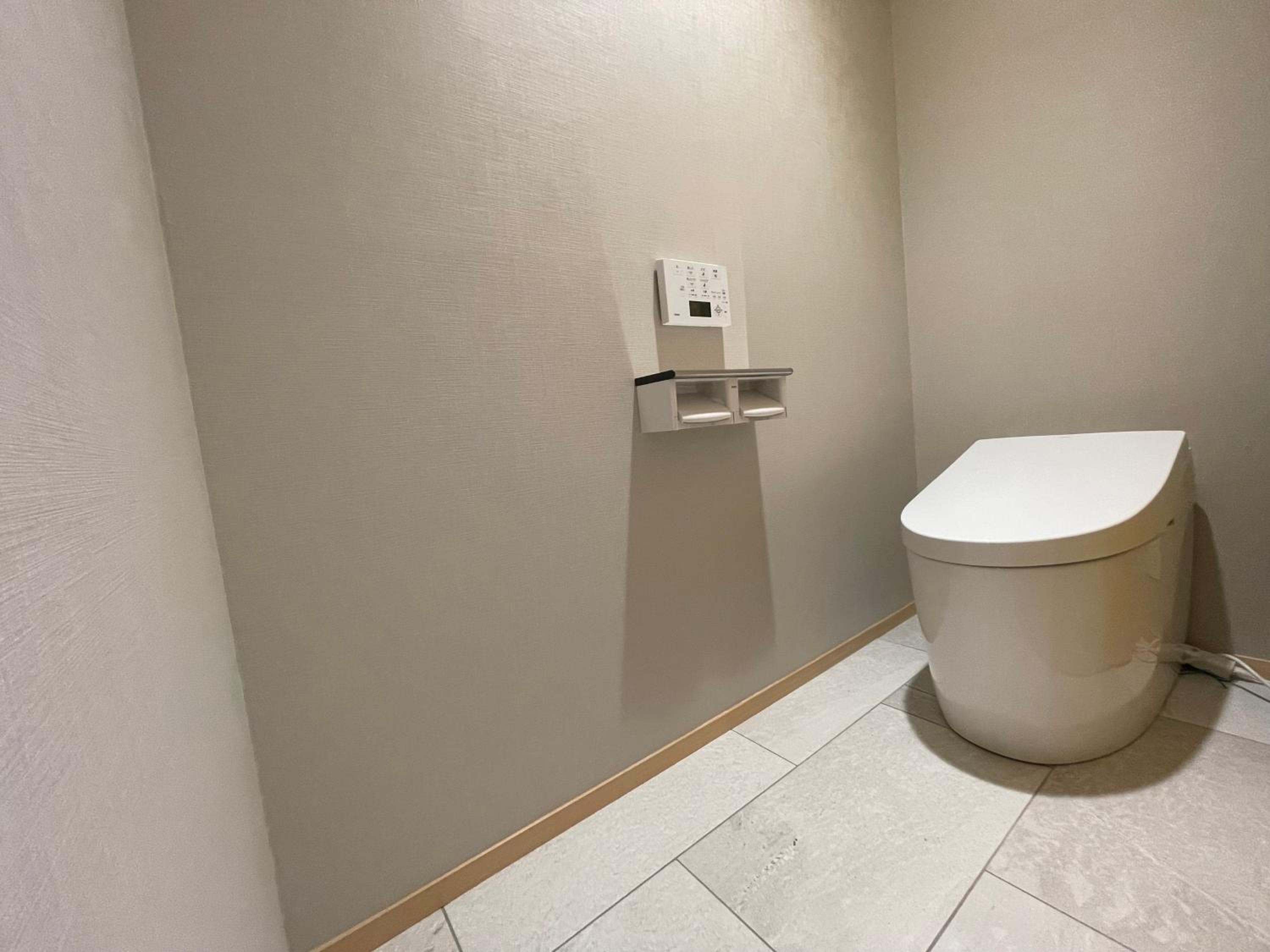 Deluxe Double Room with Bath - Photo 17