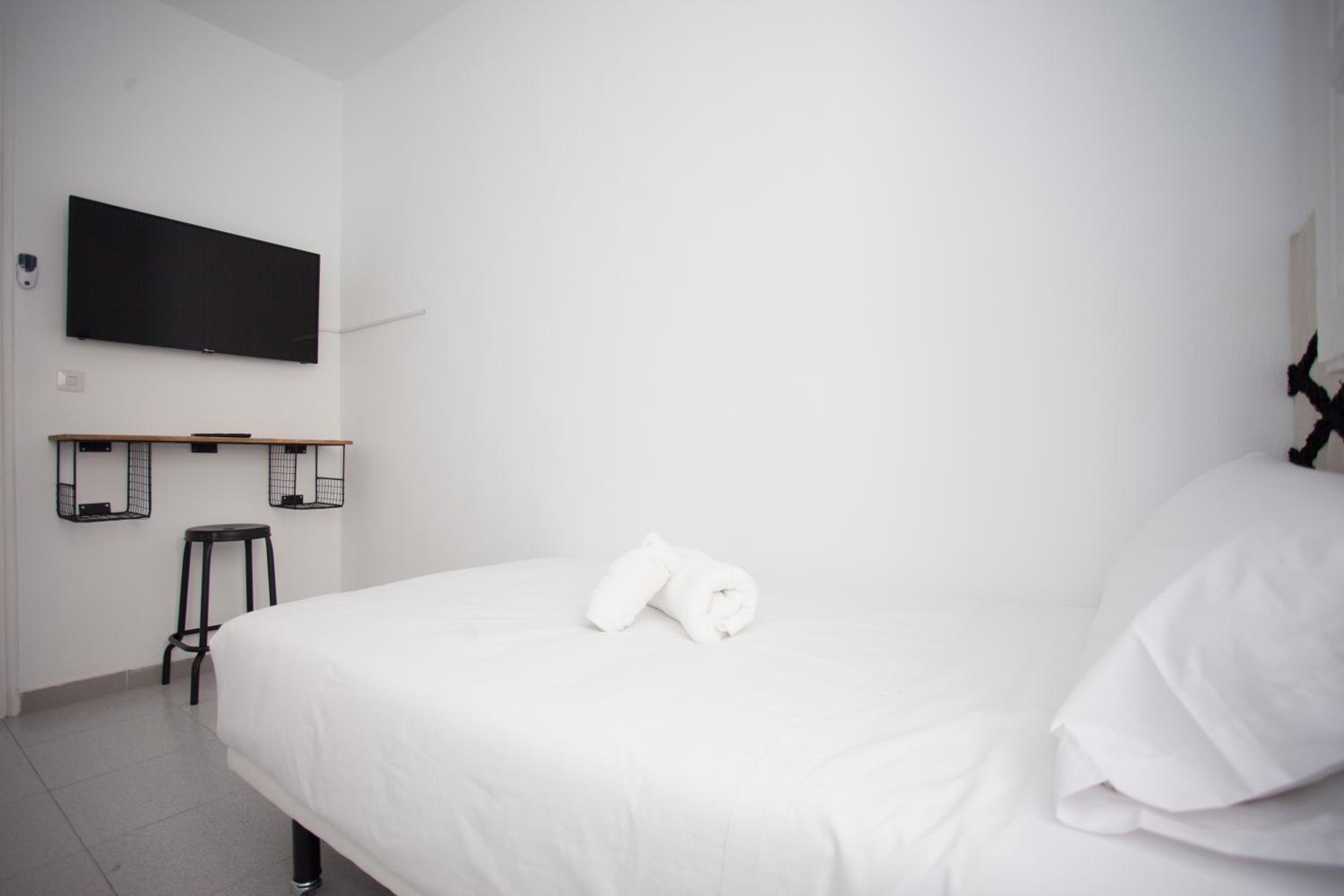 Single Room photo 2
