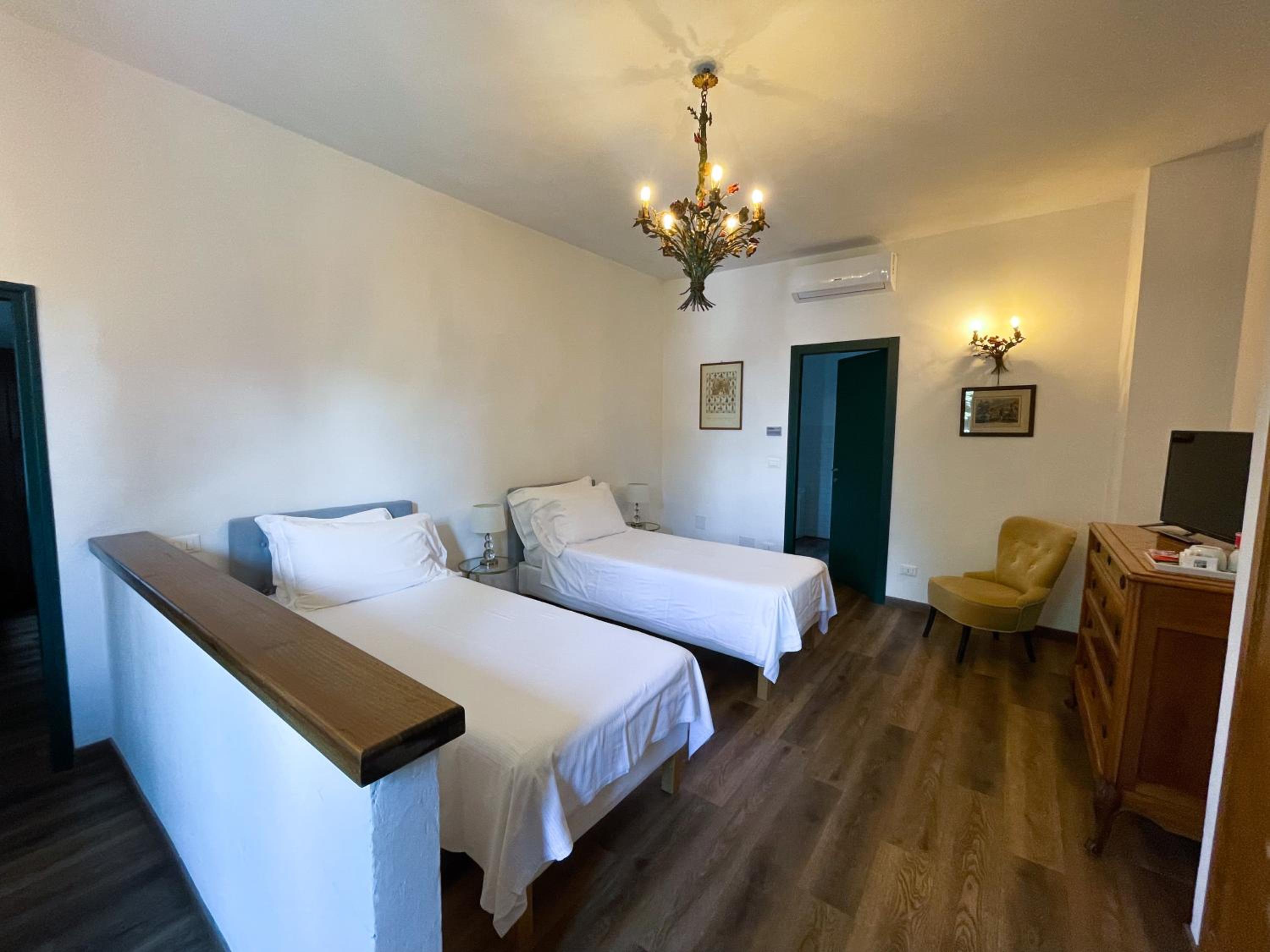 Two-Bedroom Suite - Photo 8