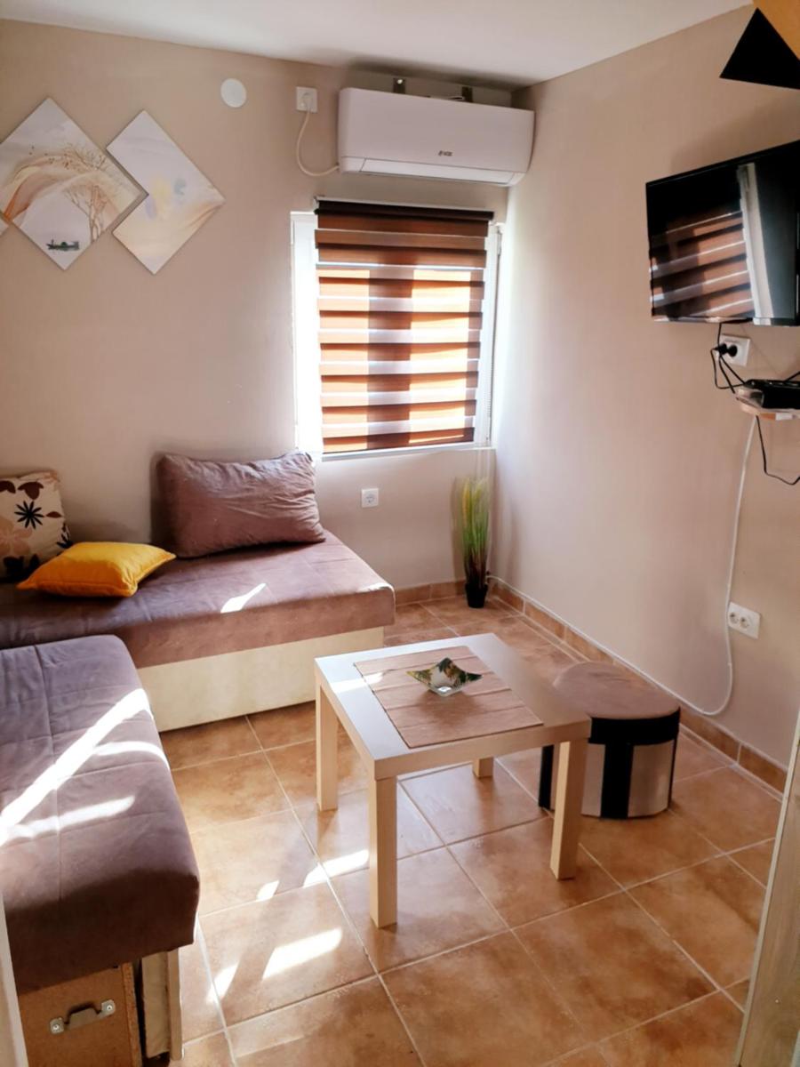 One-Bedroom Apartment photo 3