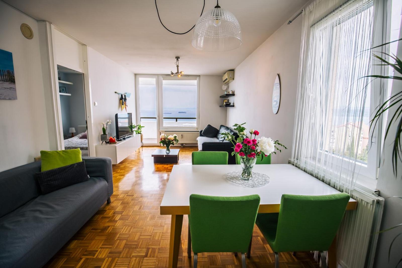 Apartment with Sea View - Photo 1