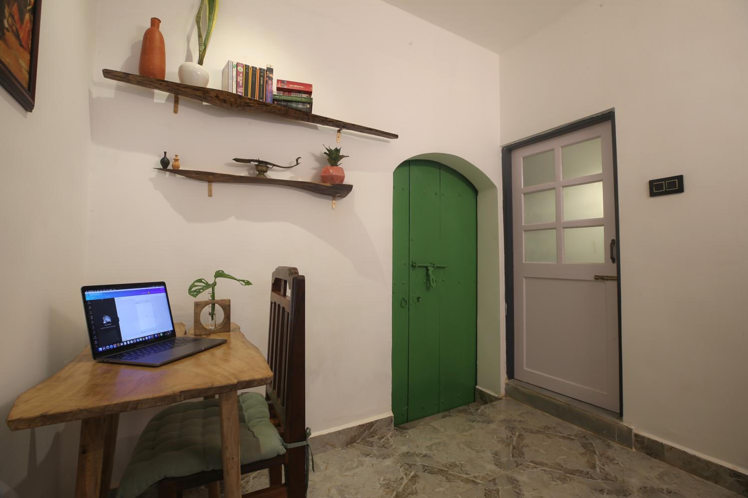 Double Room with Balcony - Photo 20