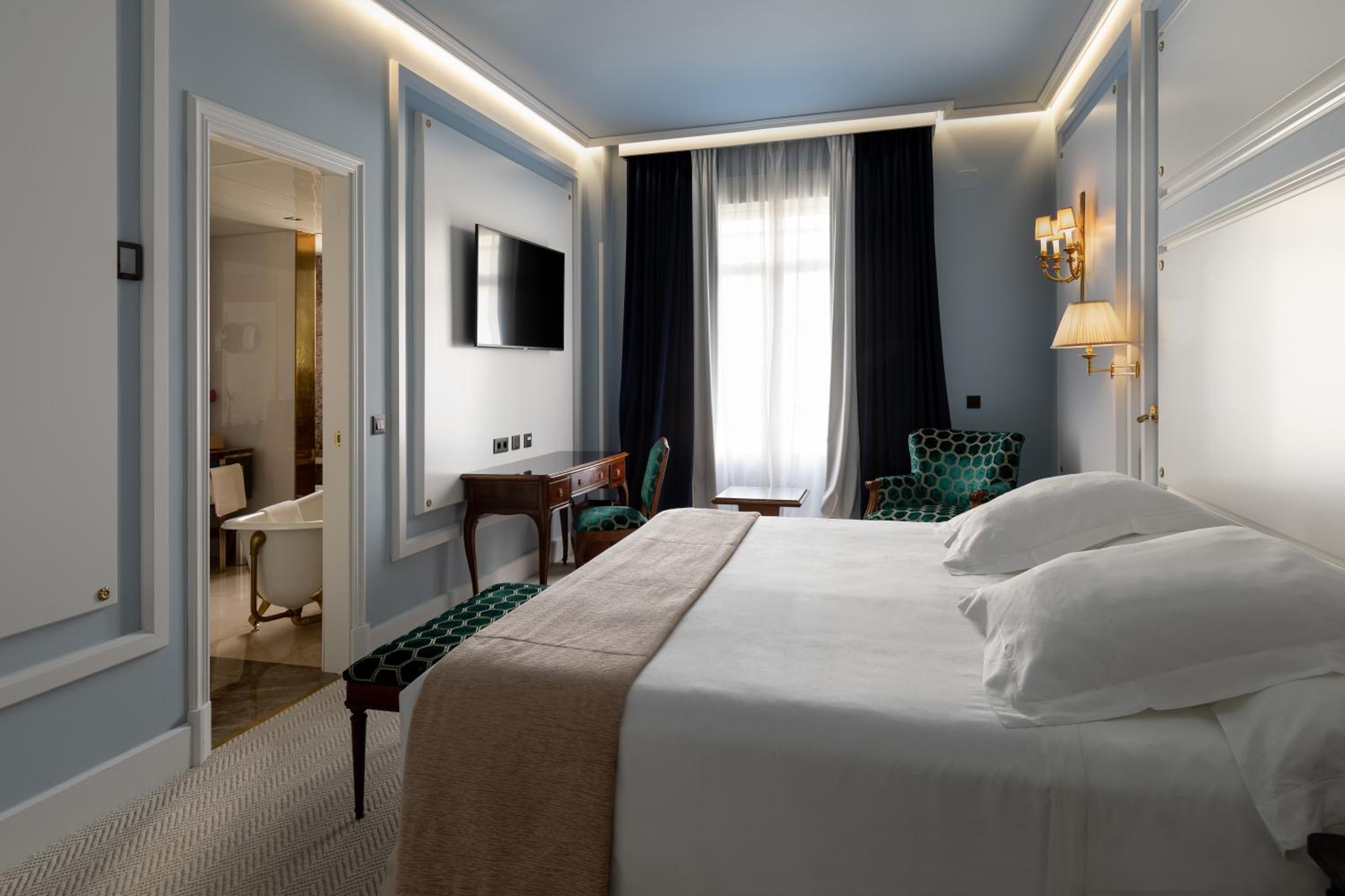 Superior Double Room - Photo 4