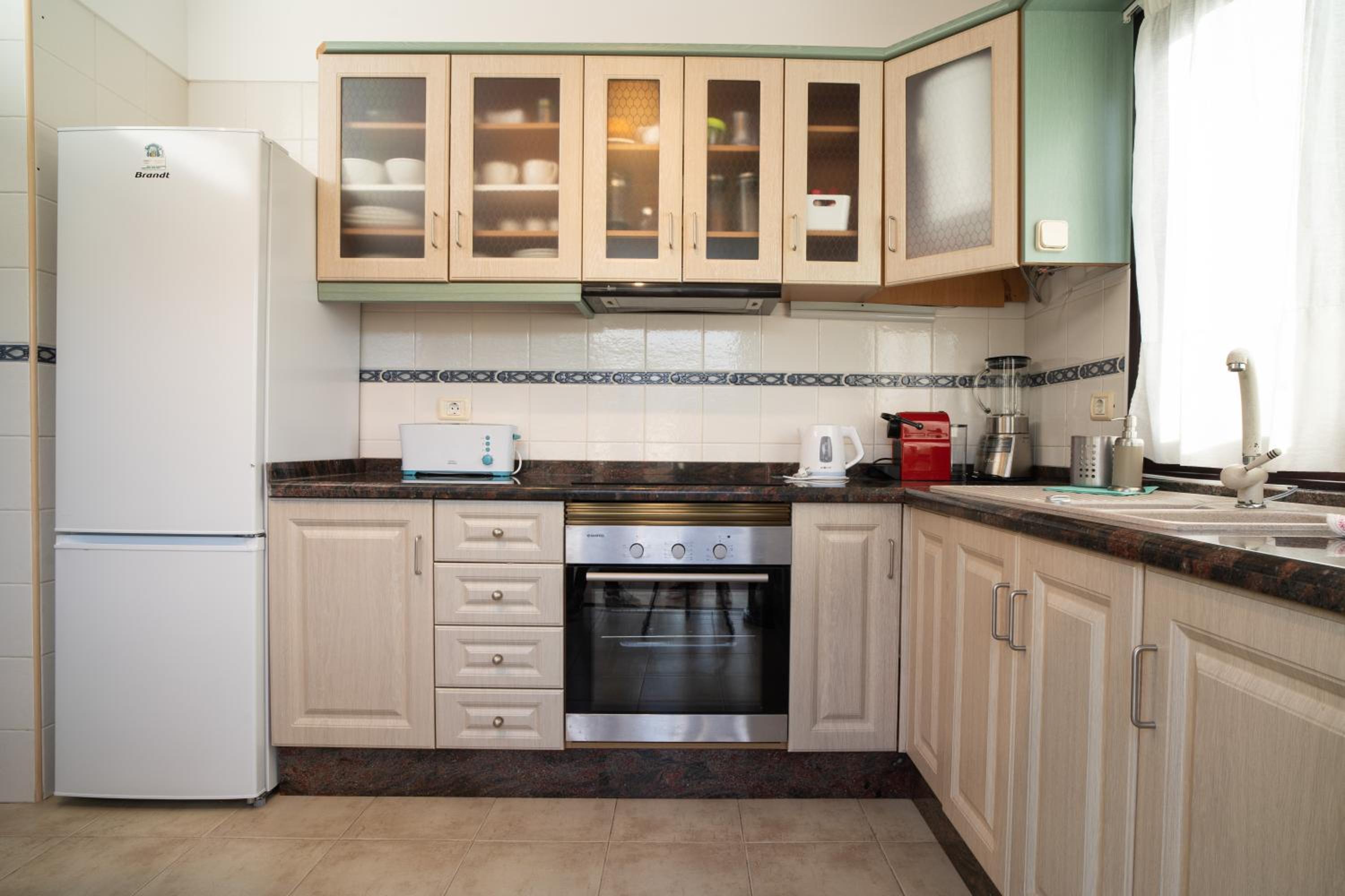 One-Bedroom House photo 2