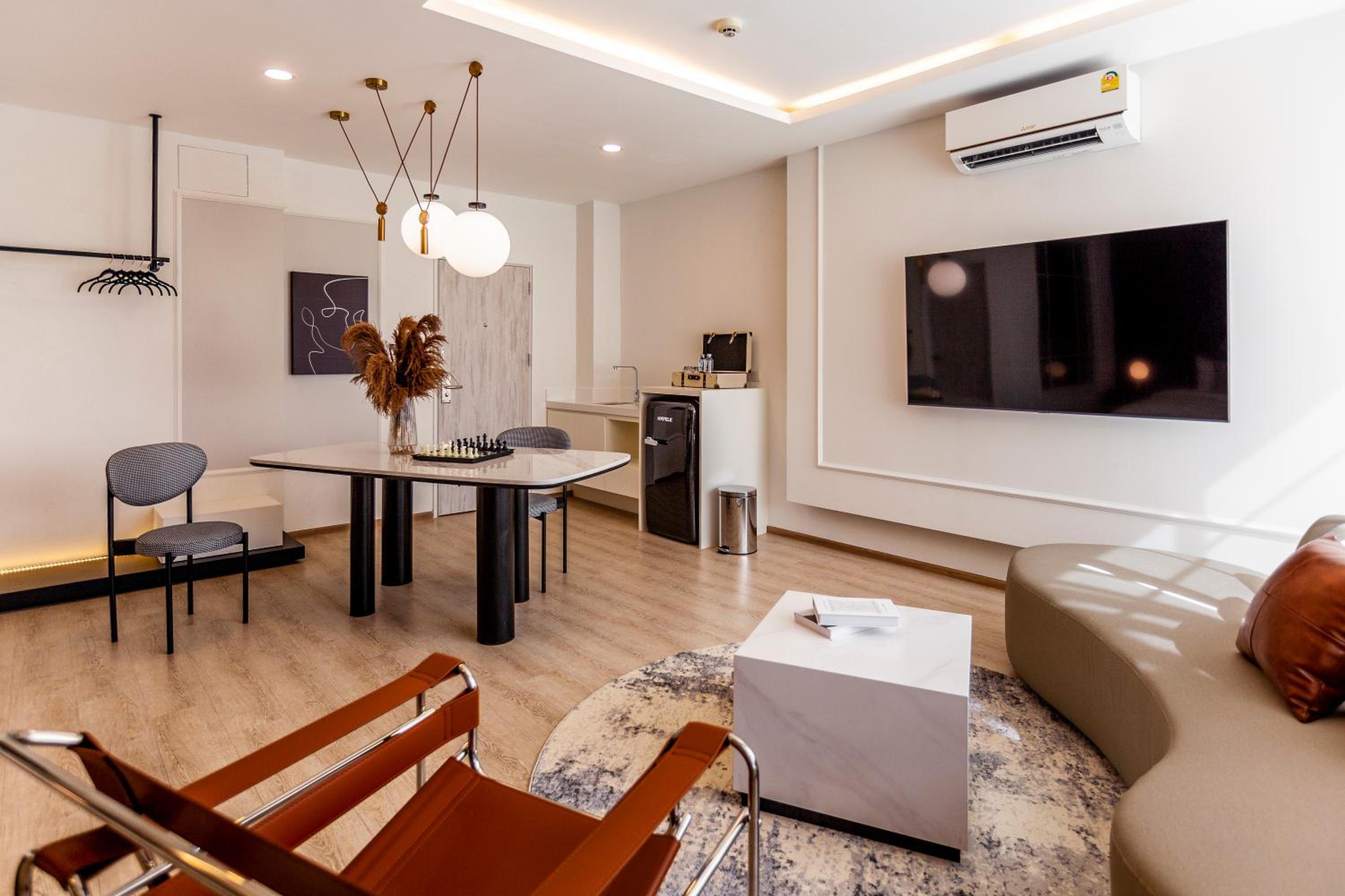 King Suite - Photo 5