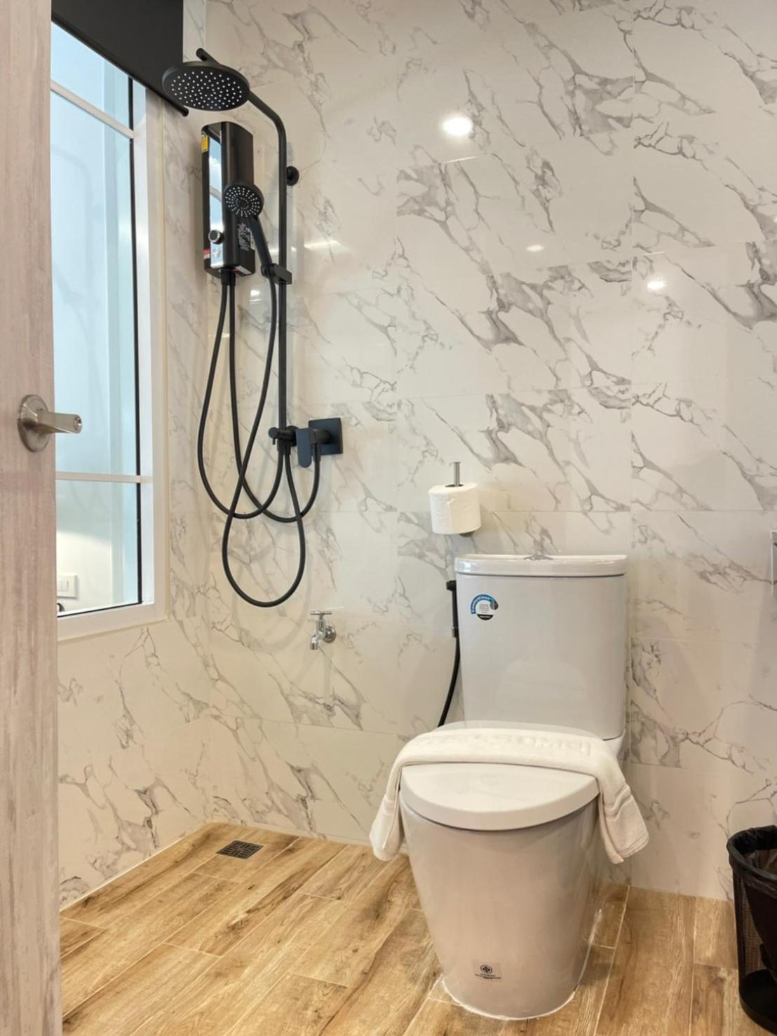 Deluxe Double Studio - Photo 8