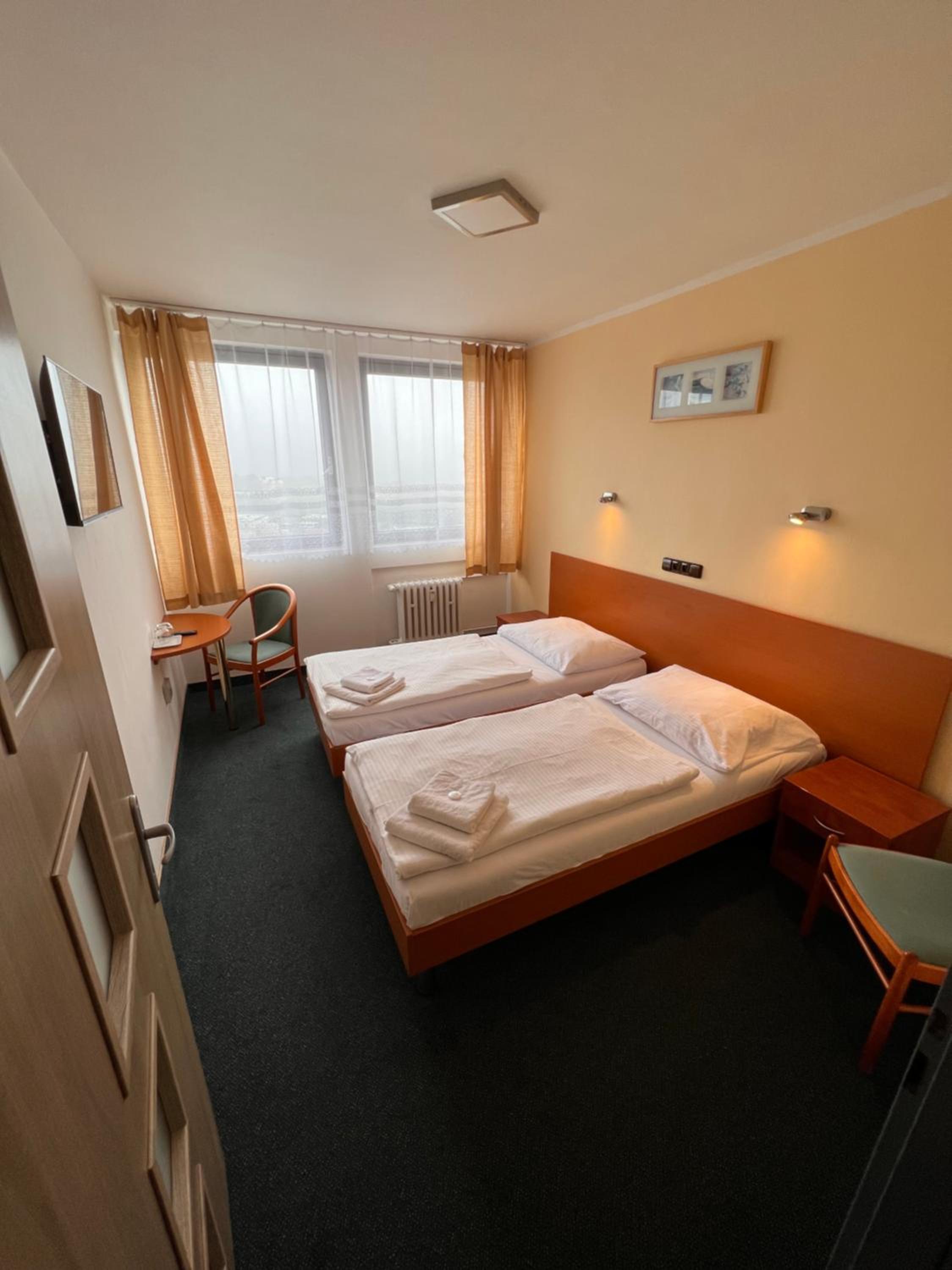 Double or Twin Room photo 2