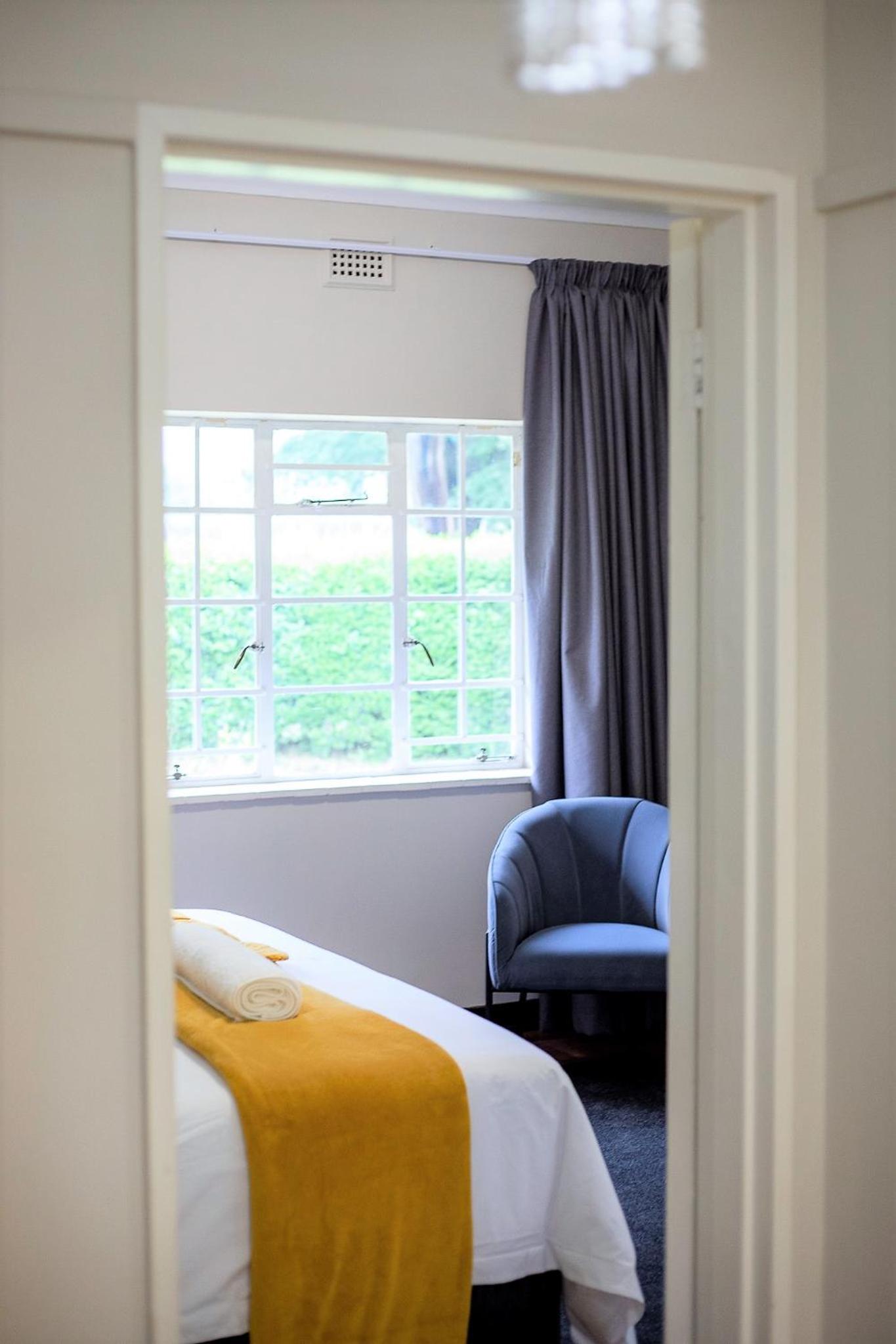 Four-Bedroom House - Photo 32