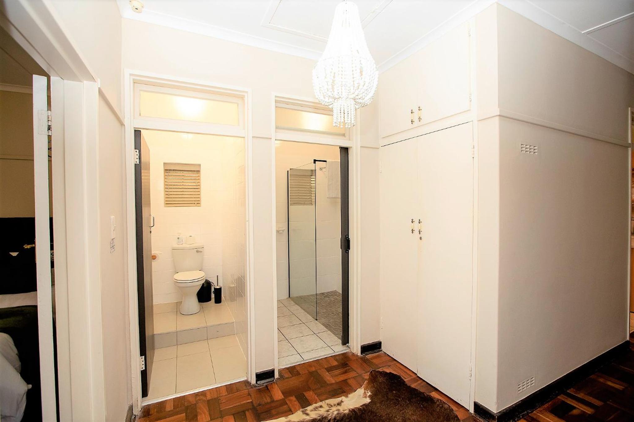 Four-Bedroom House - Photo 37