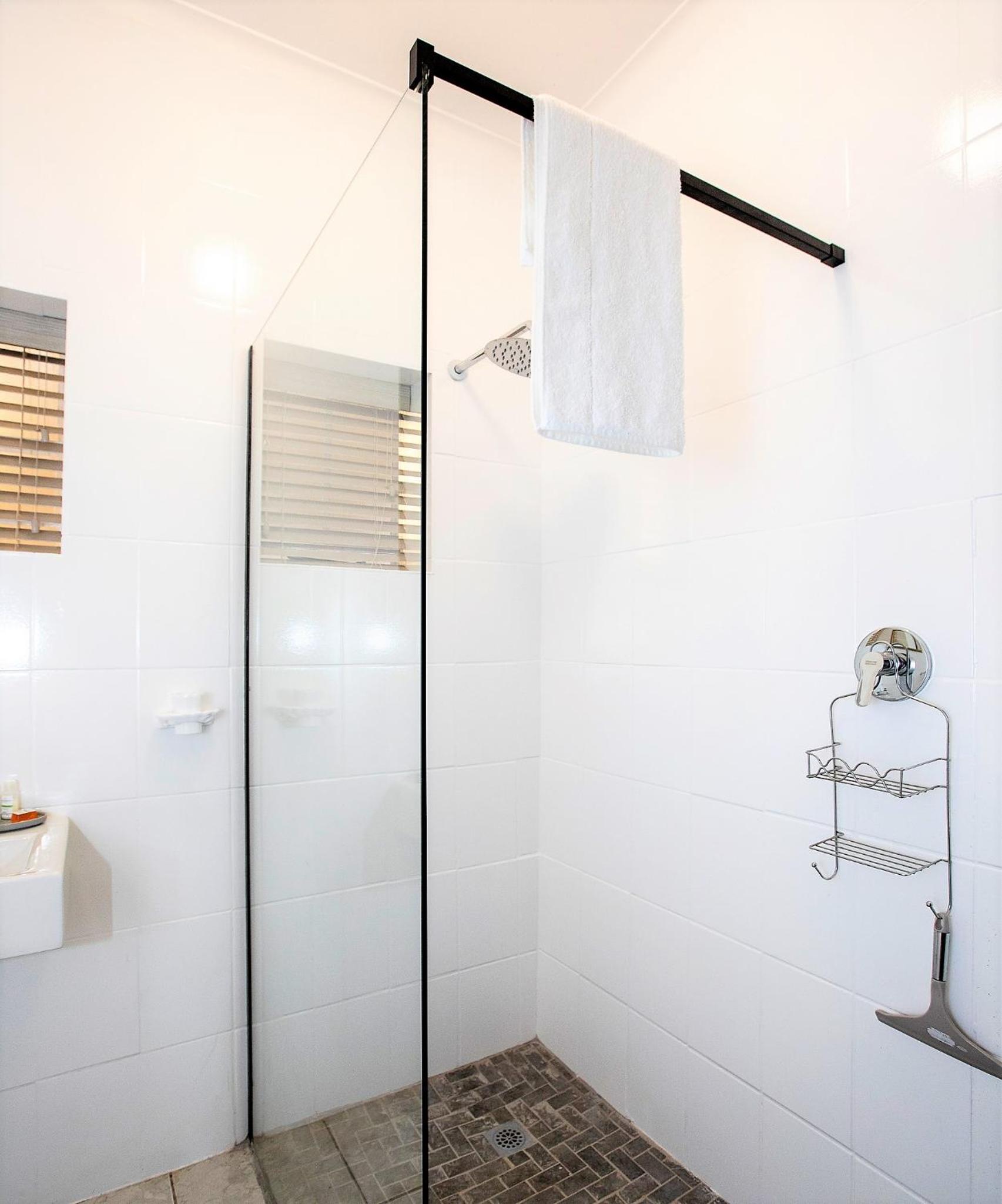 Four-Bedroom House - Photo 26