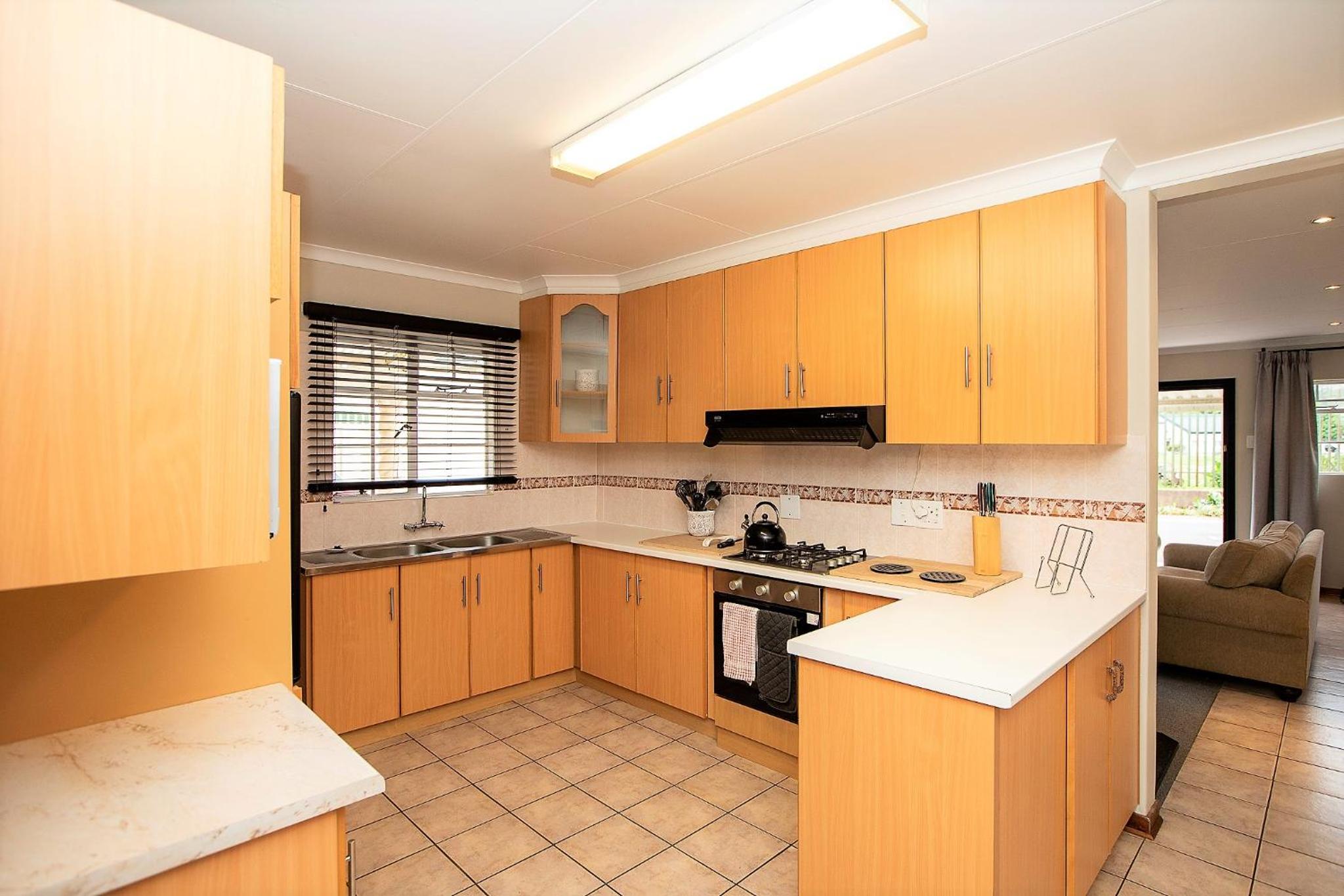 Four-Bedroom House - Photo 16