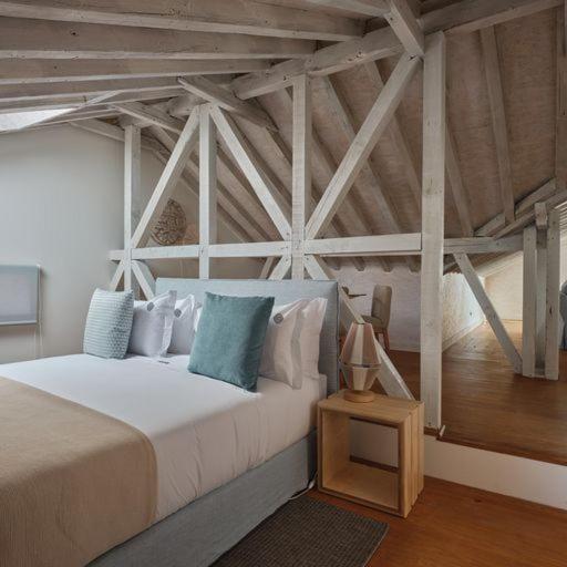 Loft with Balcony photo 3