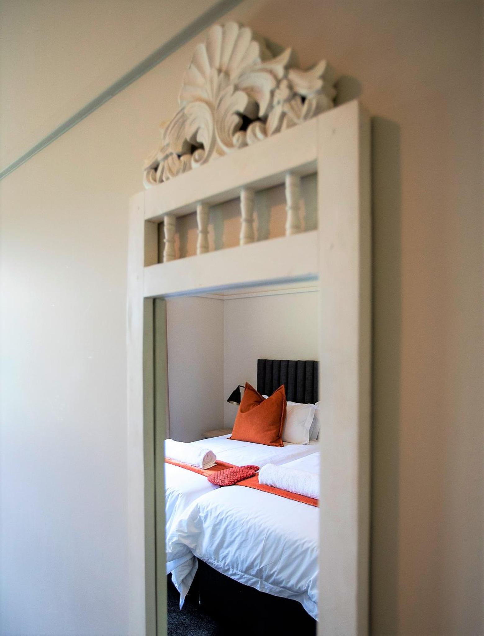Four-Bedroom House - Photo 49