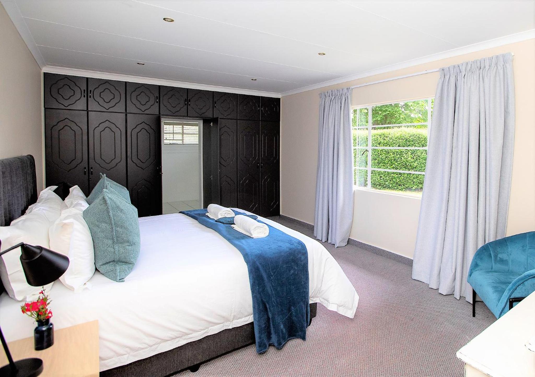 Four-Bedroom House - Photo 61