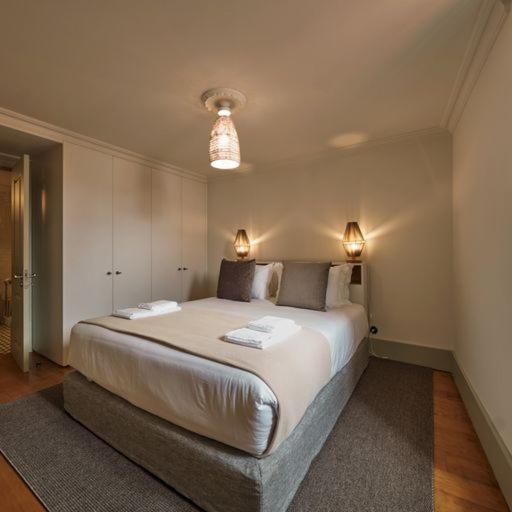 Superior One-Bedroom Apartment with Balcony