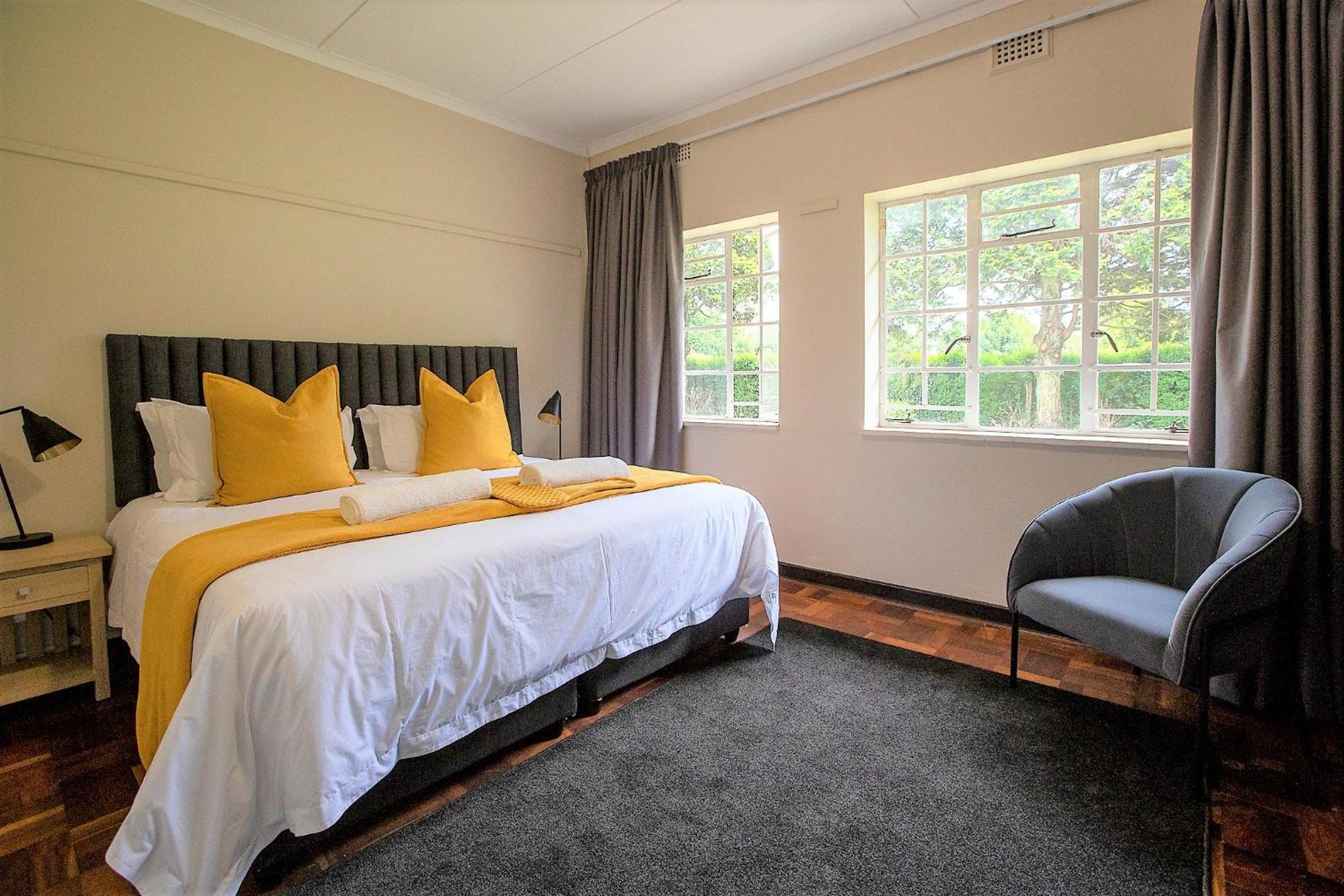 Four-Bedroom House - Photo 5