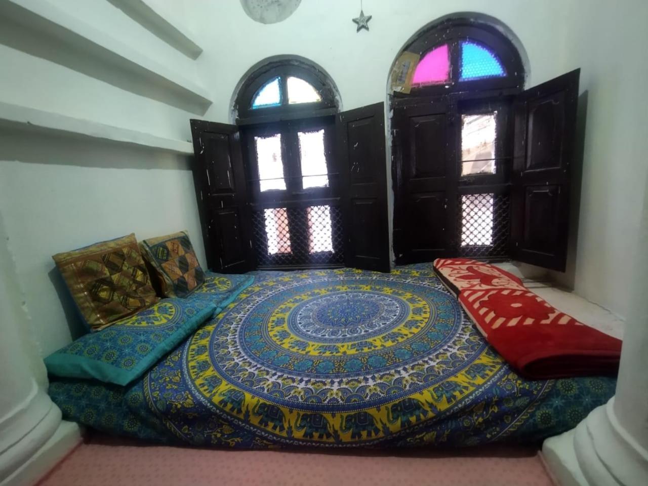 Budget Double Room - Photo 10