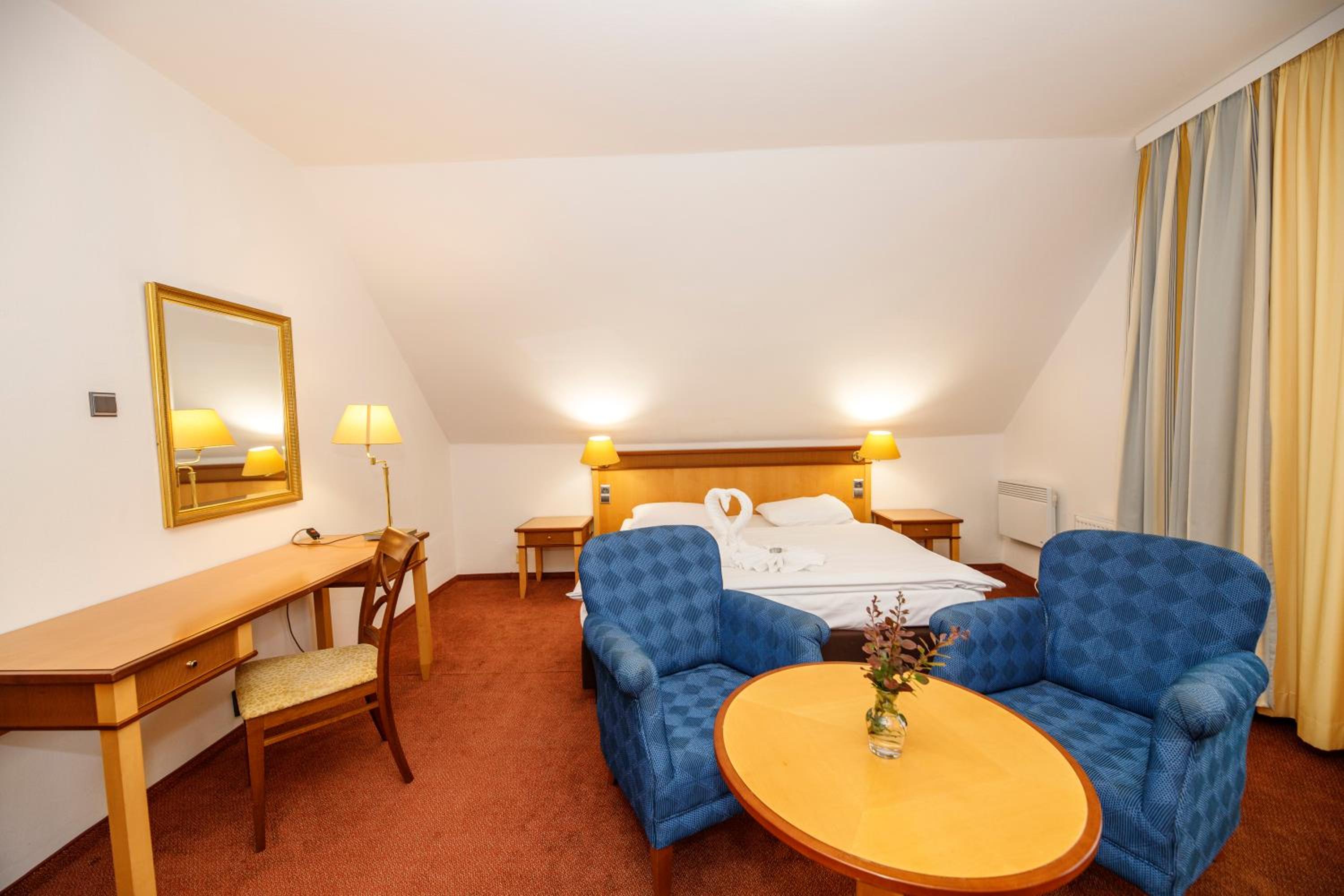 Superior Double or Twin Room photo 2