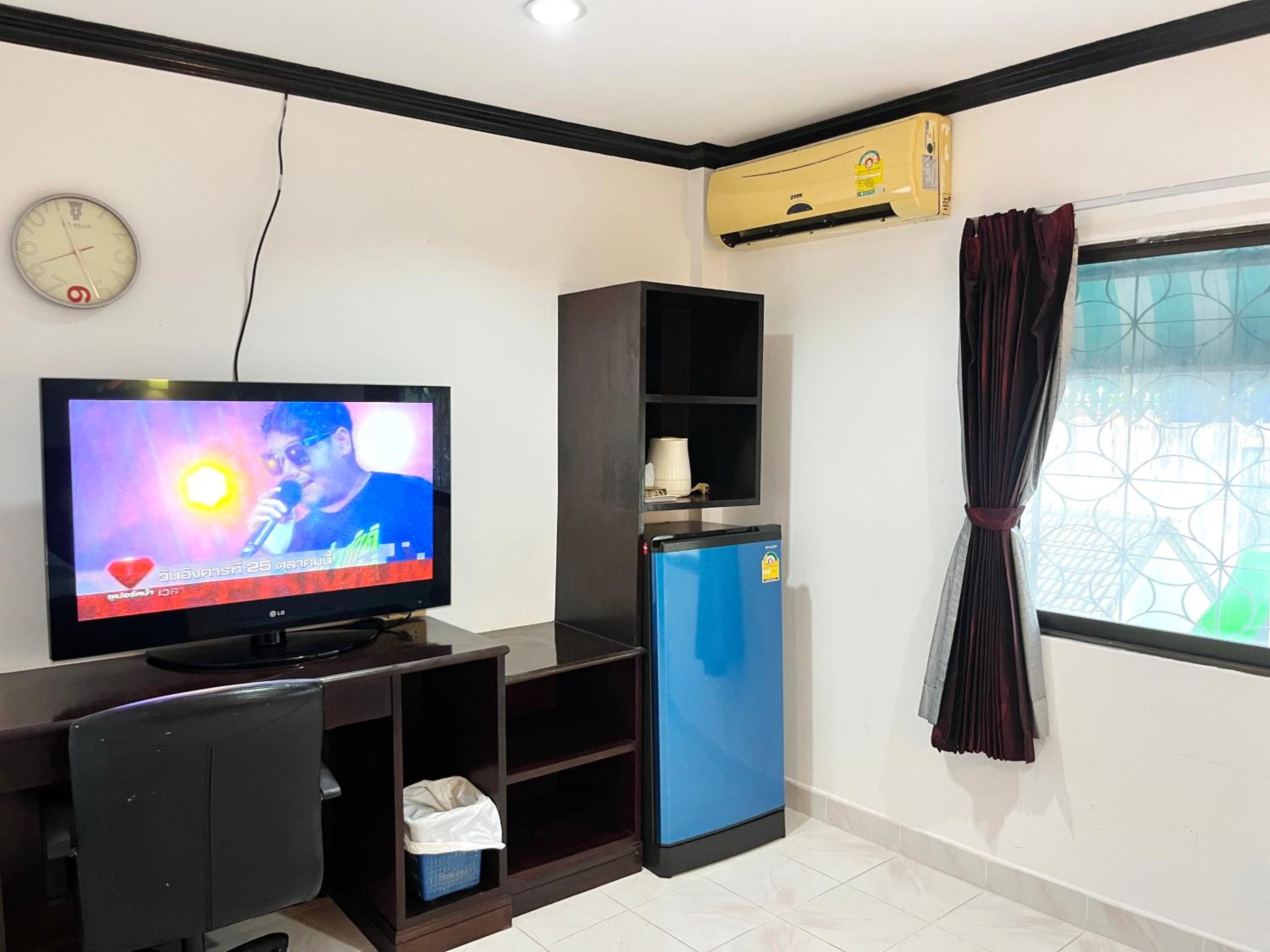 Superior Twin Room - Photo 8