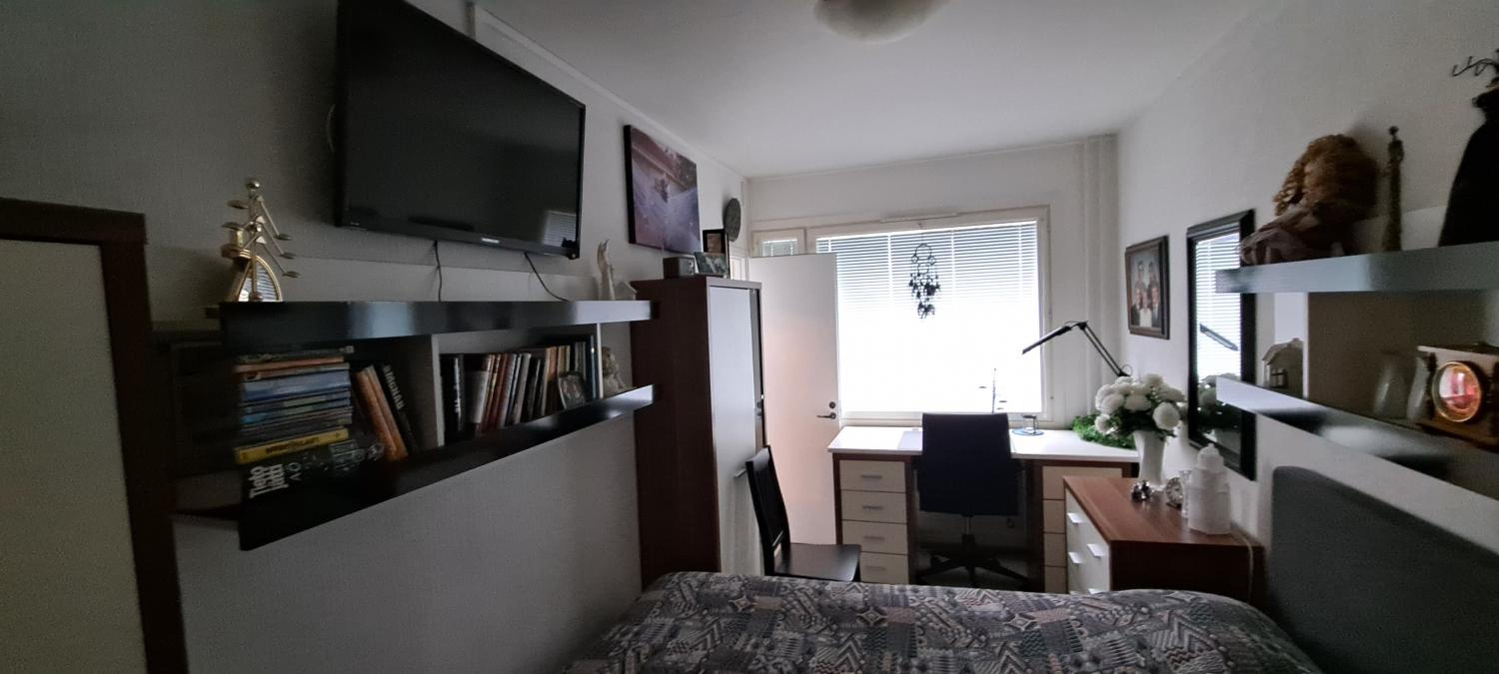 One-Bedroom Apartment - Photo 14