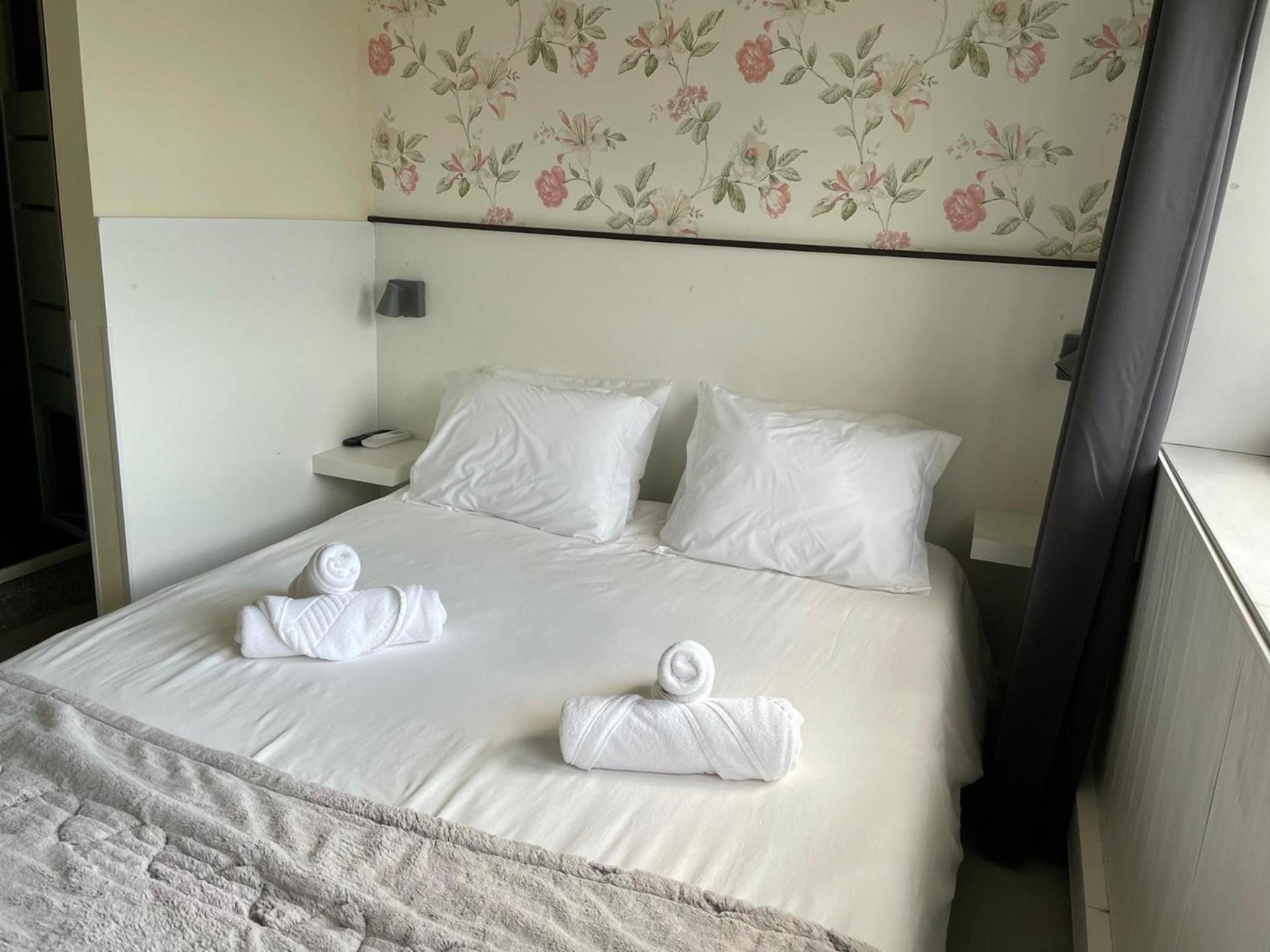 Comfort Triple Room with Shower - Photo 4