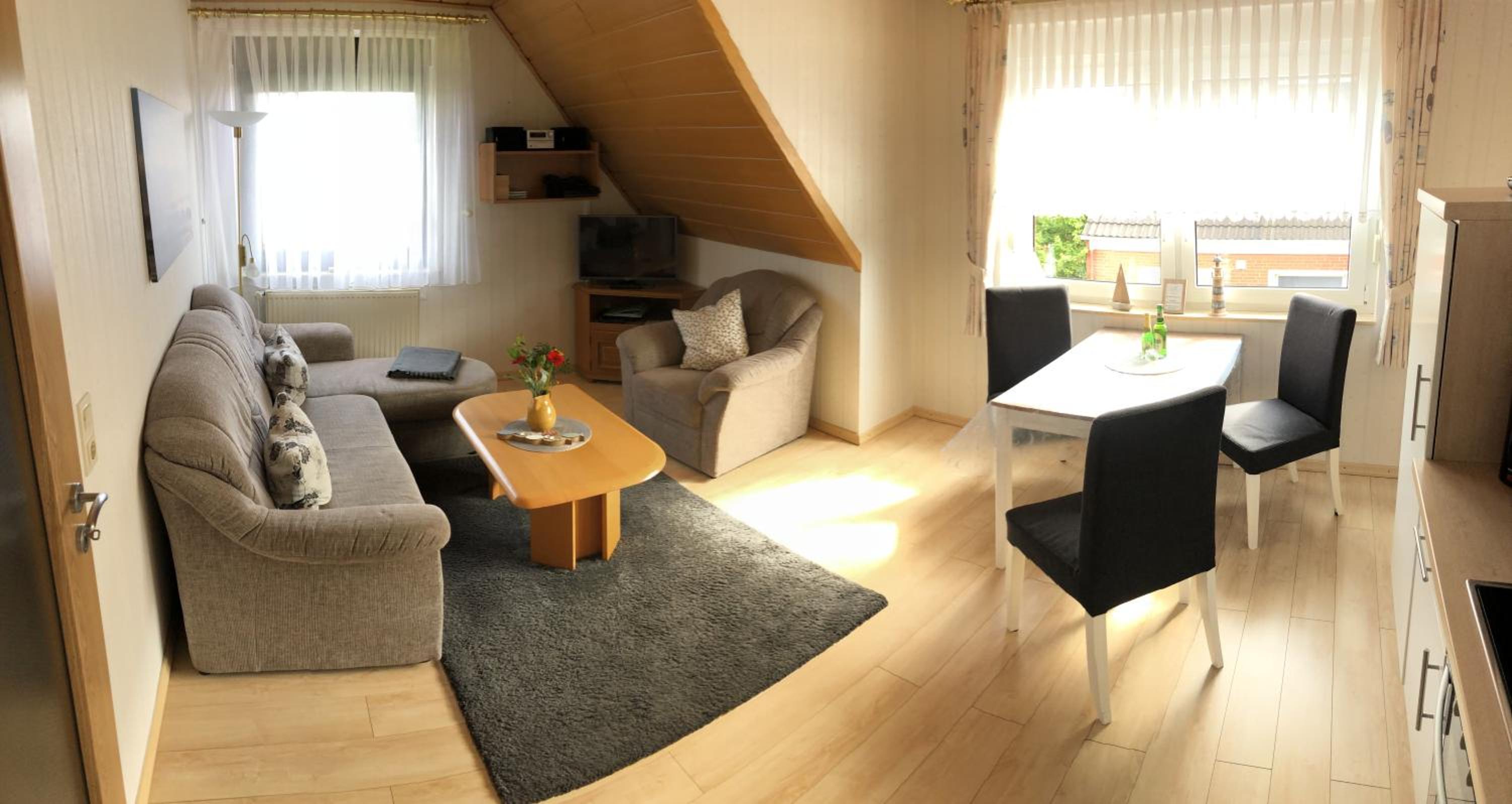 One-Bedroom Apartment photo 1