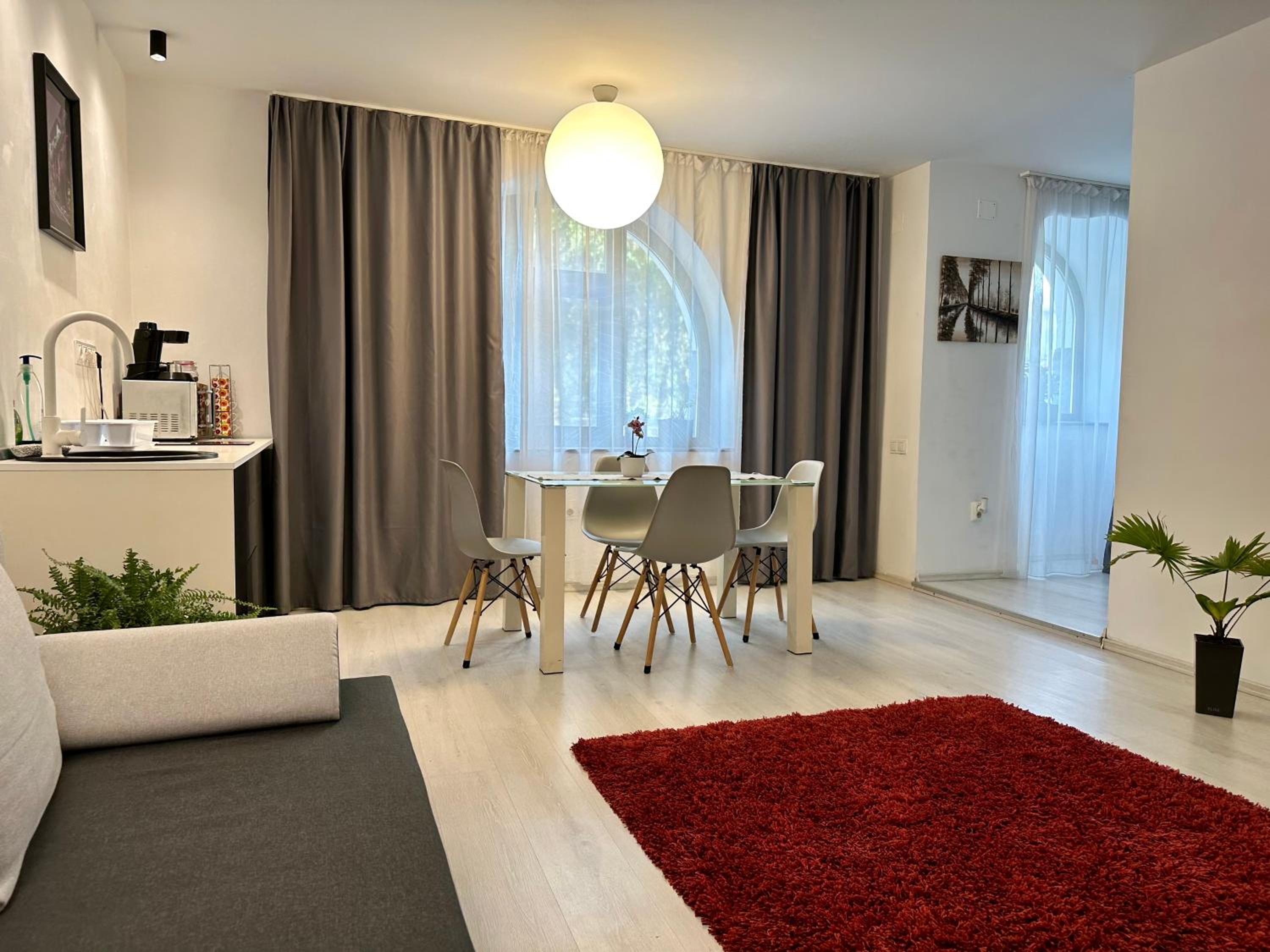 One-Bedroom Apartment - Photo 34
