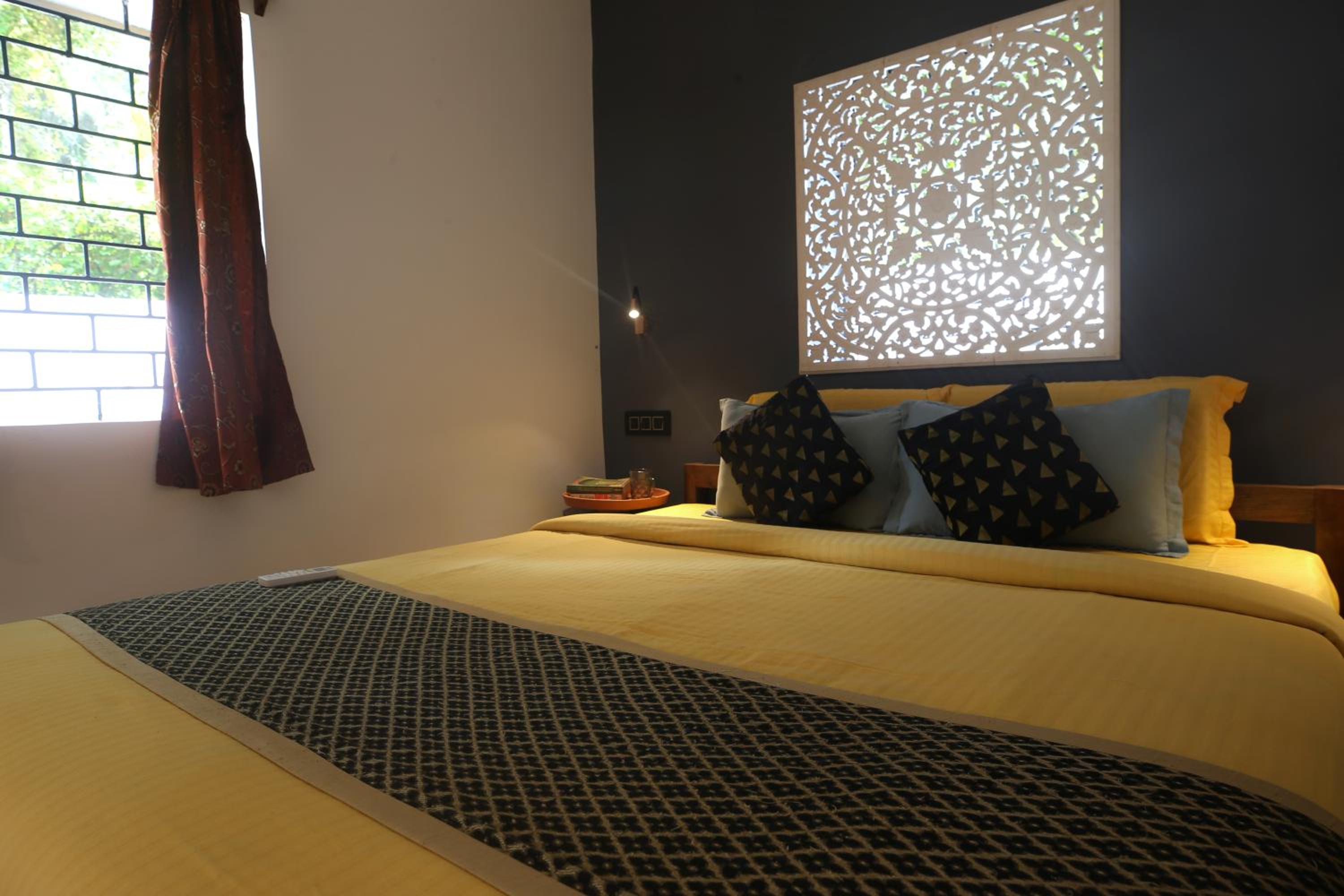 Double Room with Balcony - Photo 5