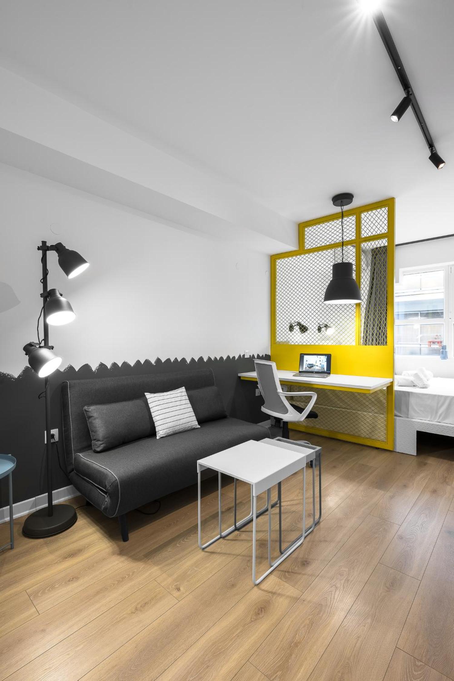 King Studio with Sofa Bed