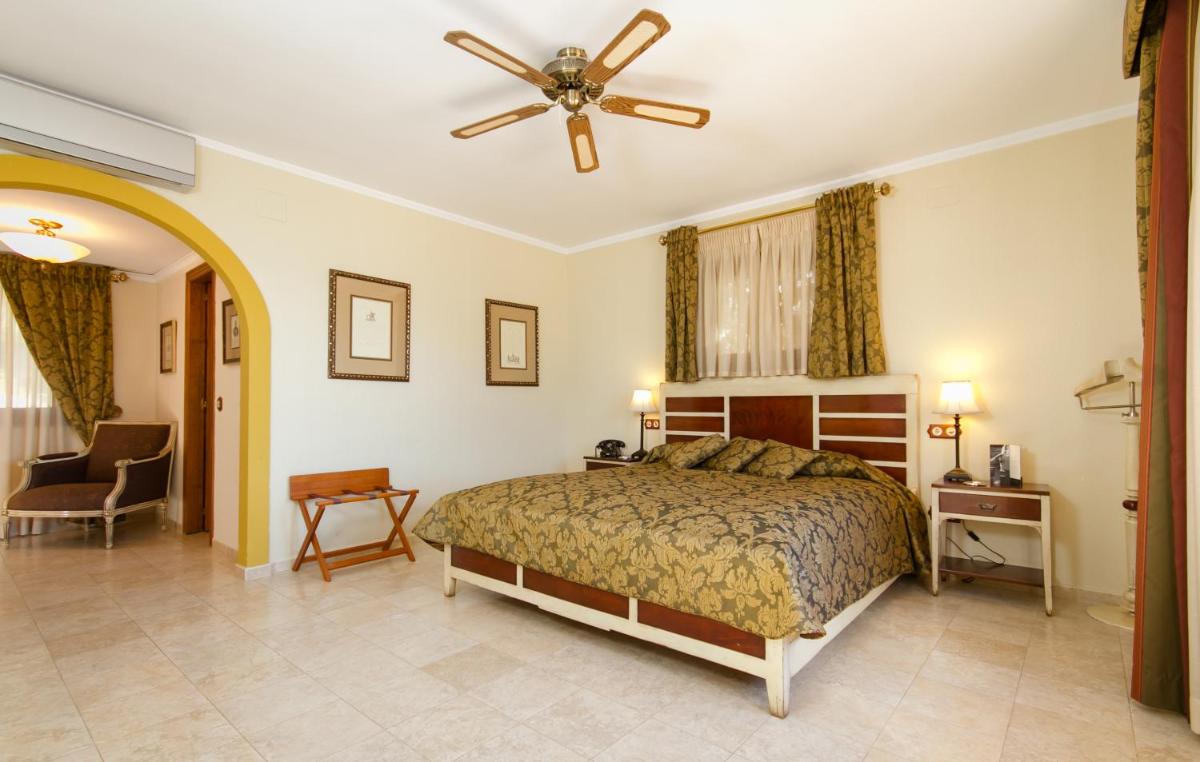 Deluxe Double Room photo 2